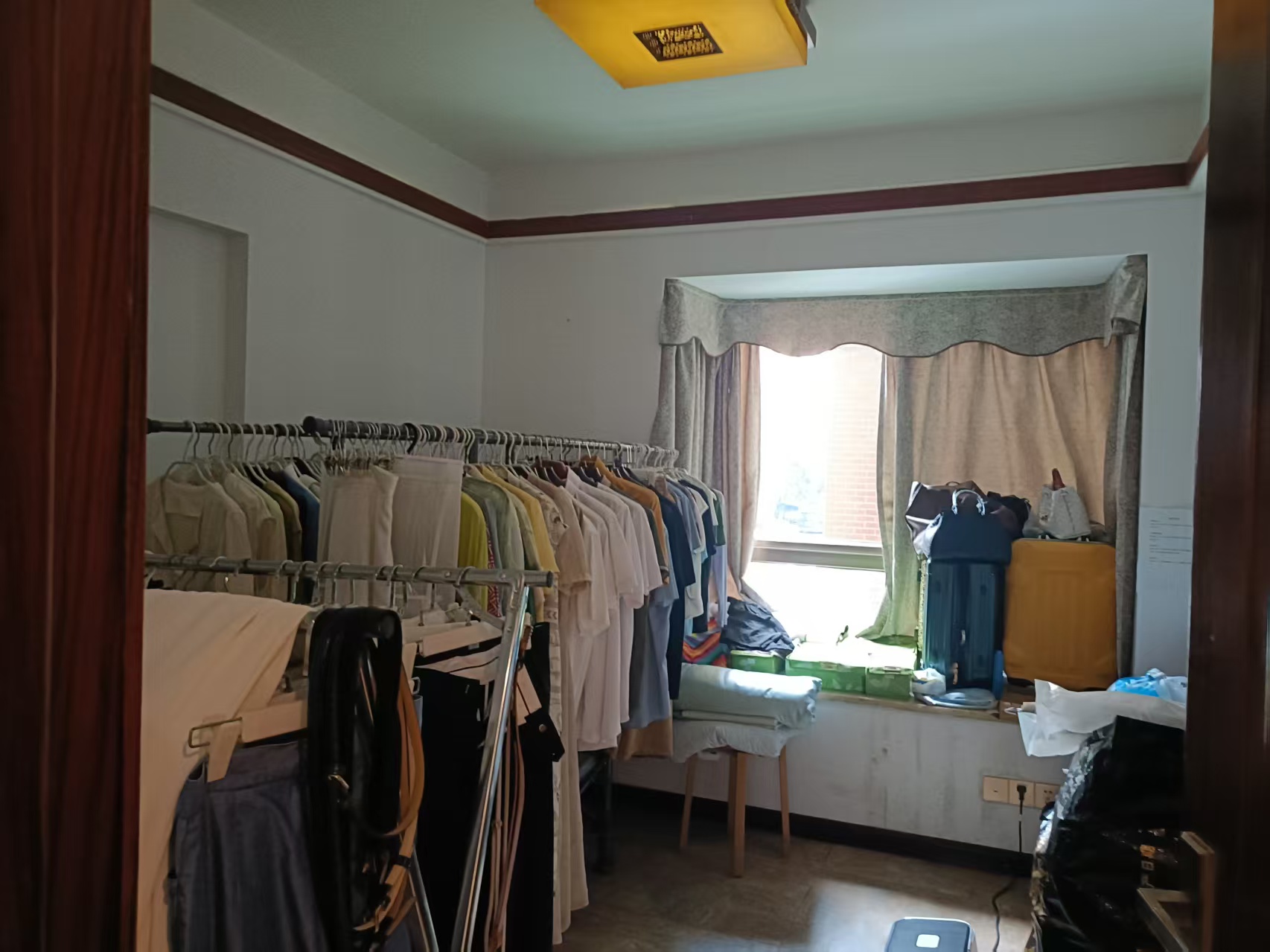 中电怡和苑 4室2厅2卫 2800.0元/月 中电怡和苑 4室2厅2卫 2800.0元/月室内图