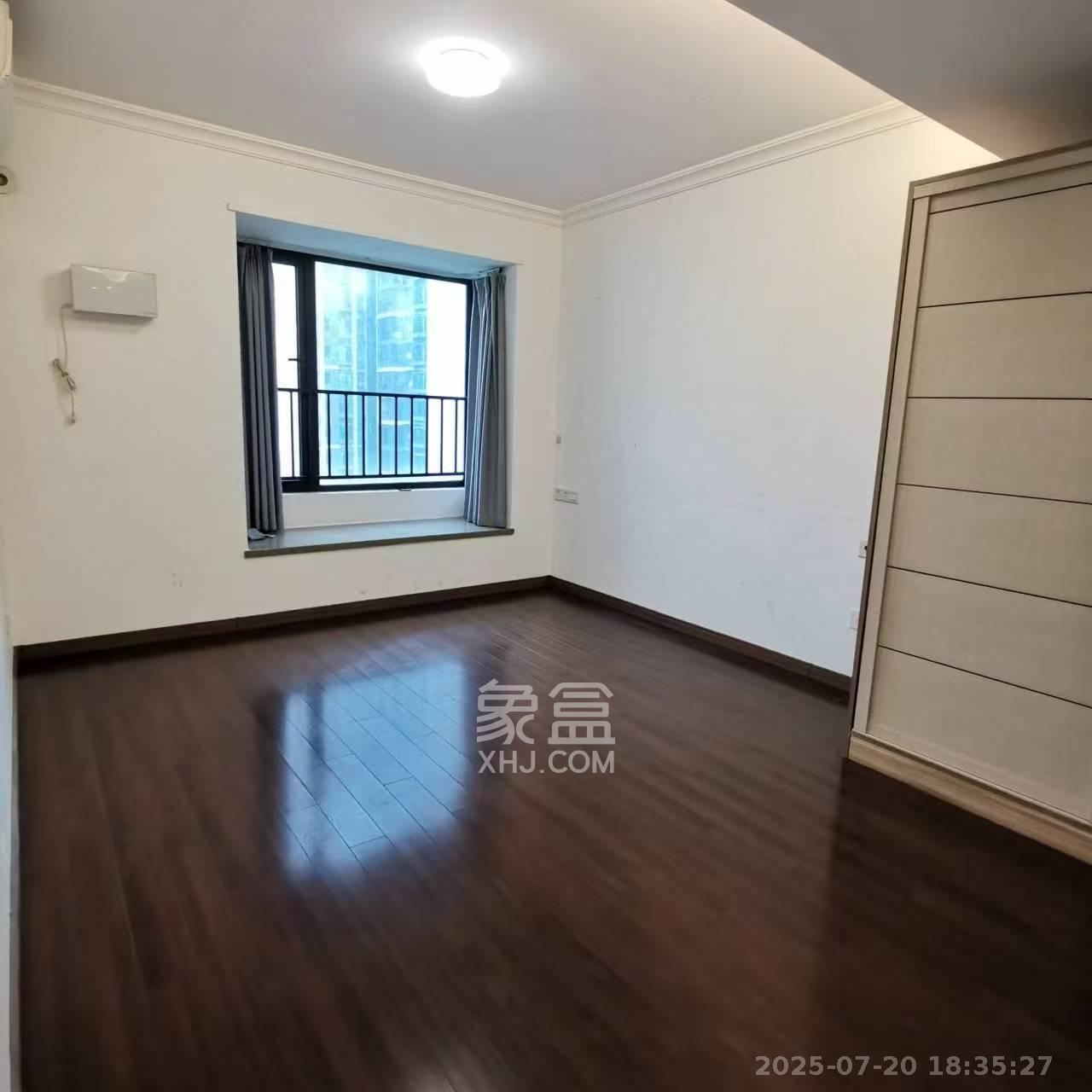 万科金域蓝湾  4室2厅2卫    4000.0元/月室内图