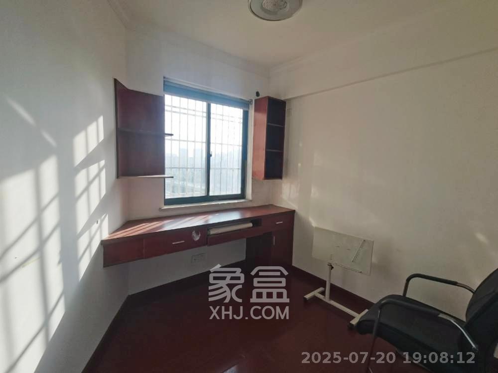 诚兴园 3室2厅1卫 2000.0元/月 诚兴园 3室2厅1卫 2000.0元/月室内图