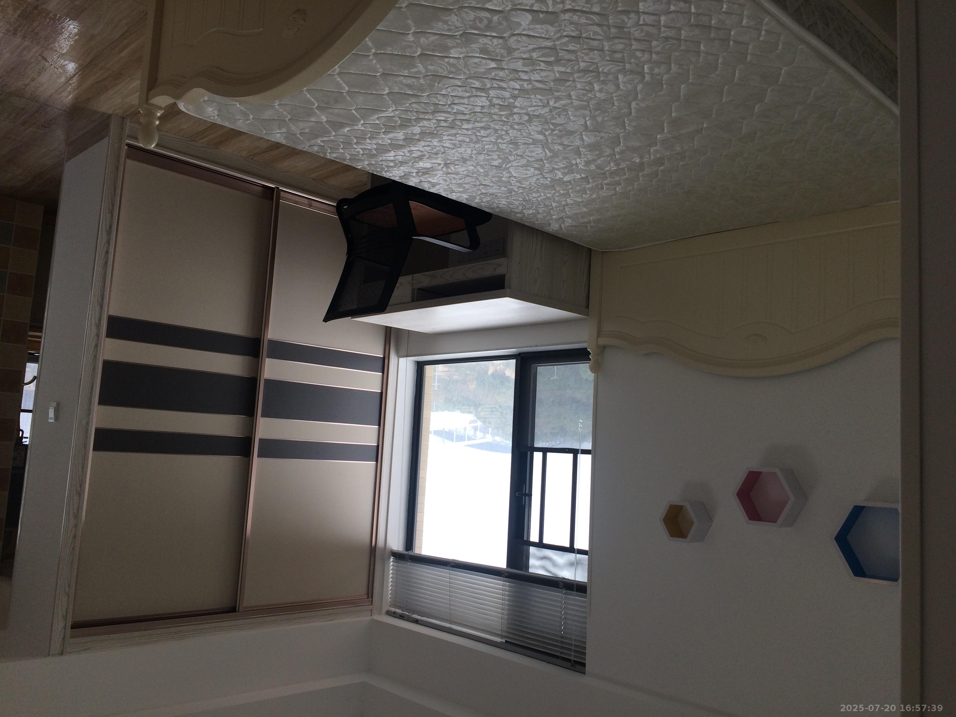中建御山和苑  1室1厅1卫   1300.00元/月室内图1