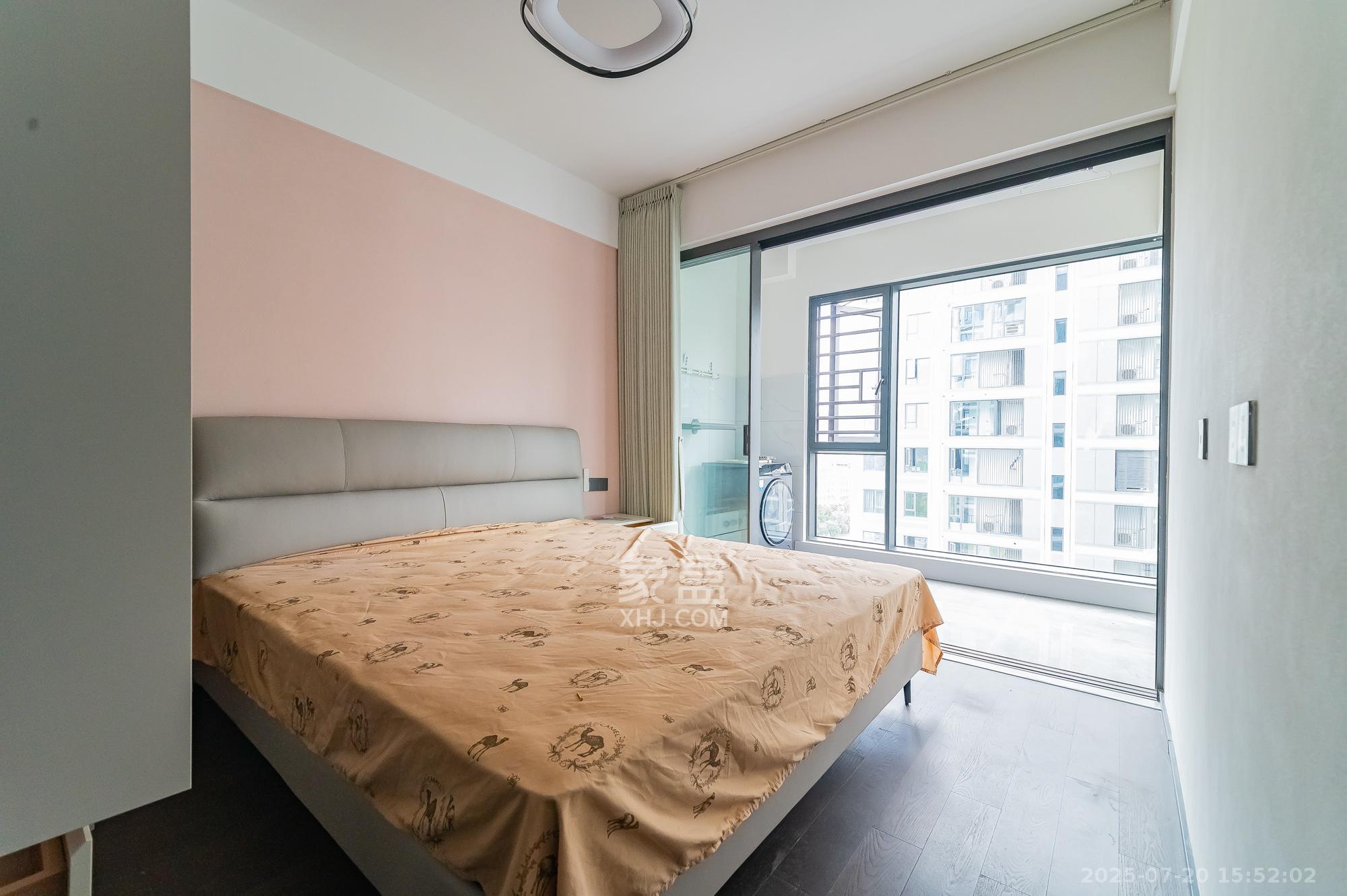 万科松湖天地  4室2厅2卫    222.5万卧室