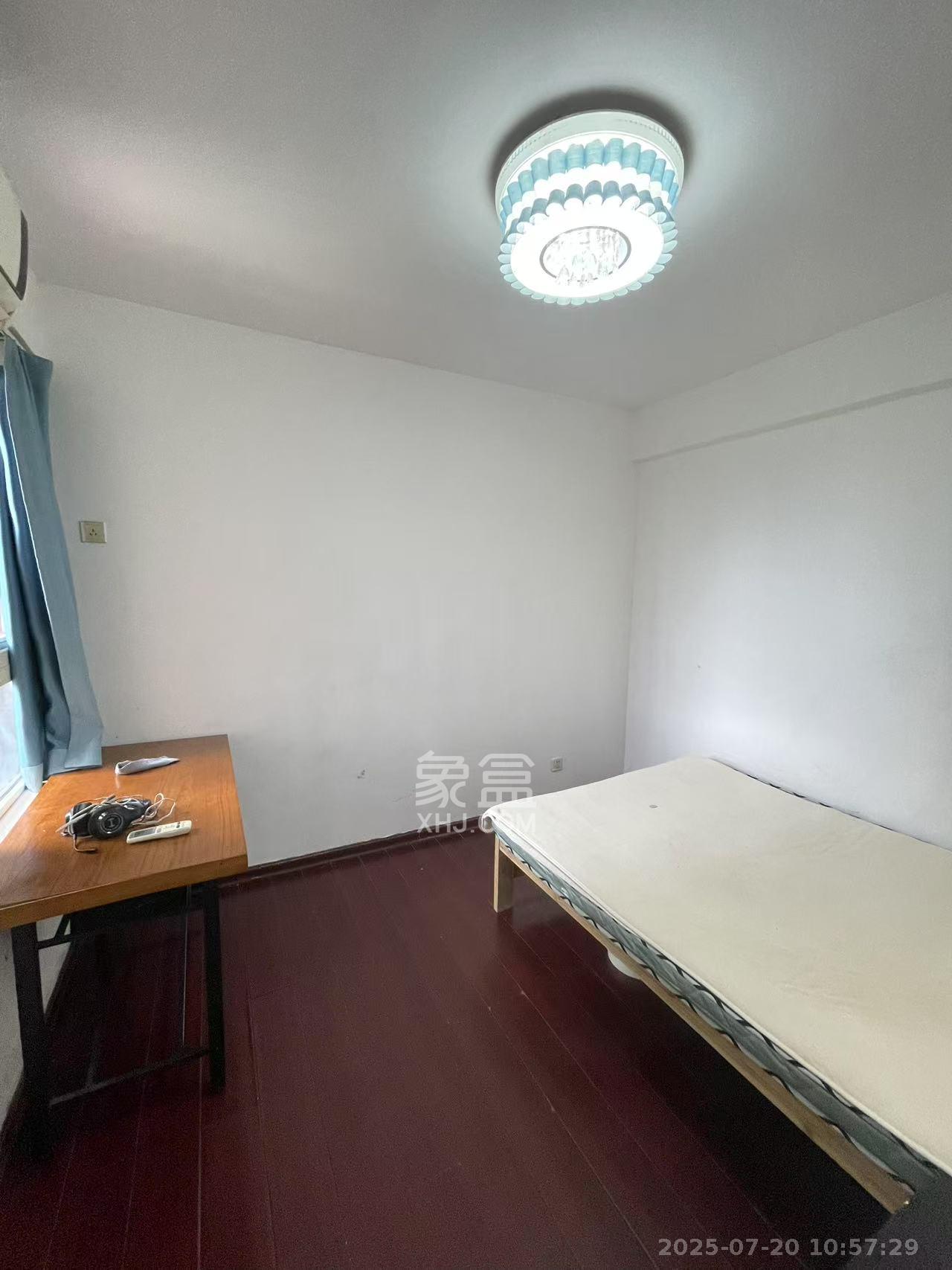 弘欣公寓  2室2厅1卫   1500.00元/月室内图
