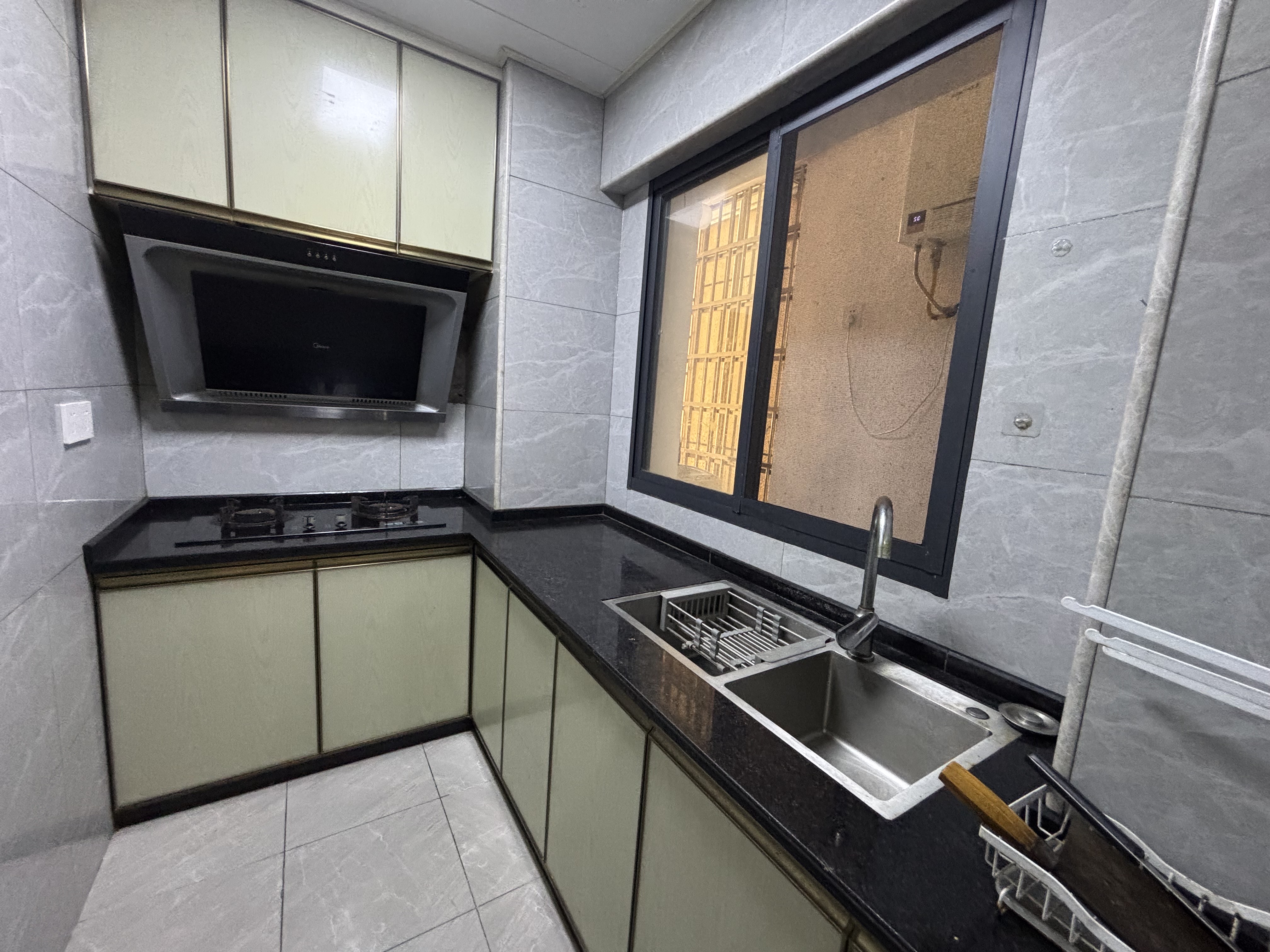 百弘学府城 2室1厅1卫 1200.0元/月 百弘学府城 2室1厅1卫 1200.0元/月室内图