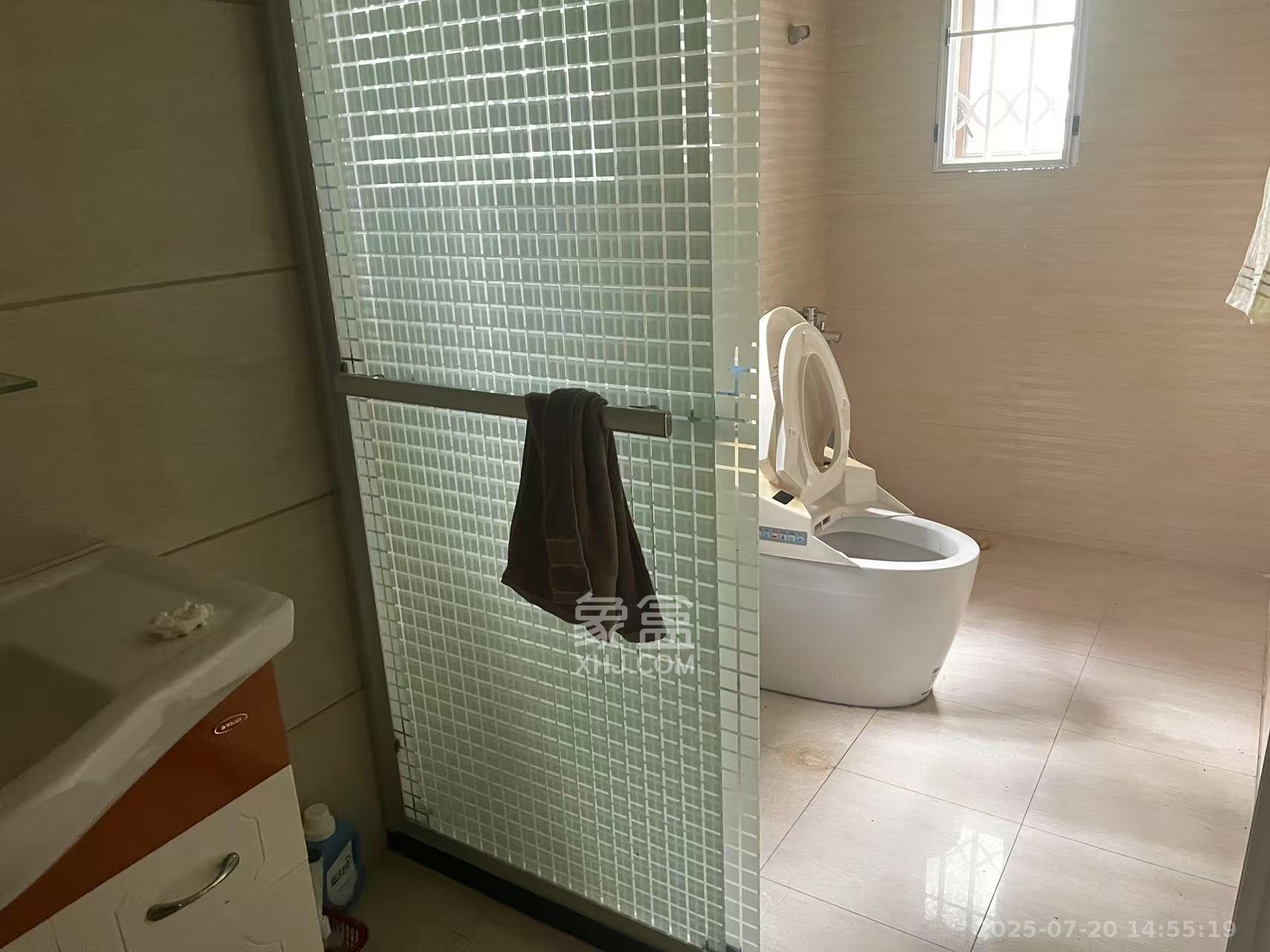 梦泽园 4室2厅3卫 11800.0元/月 梦泽园 4室2厅3卫 11800.0元/月室内图