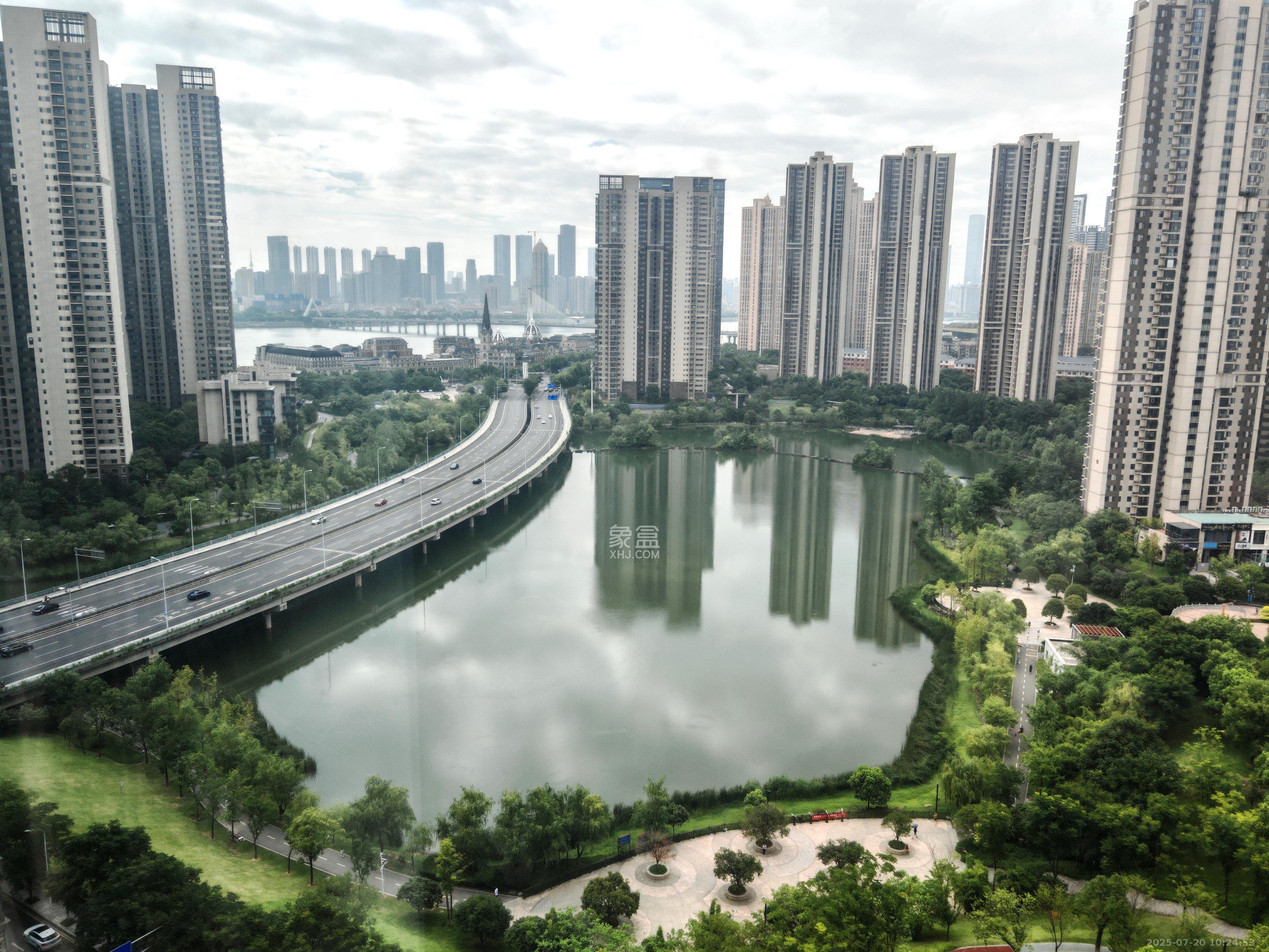 恒大御景湾  4室2厅2卫   3500.00元/月室内图