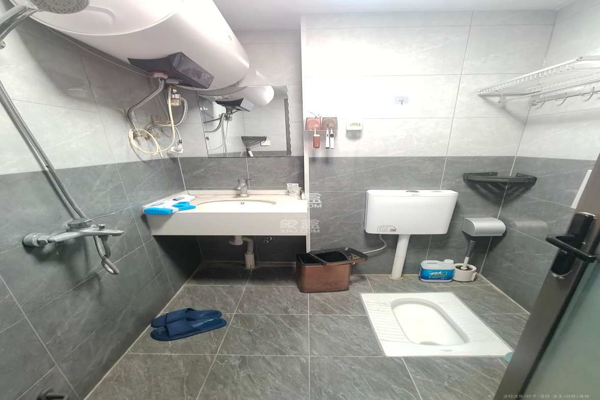 国储电脑城 1室1厅1卫 1500.0元/月 国储电脑城 1室1厅1卫 1500.0元/月室内图