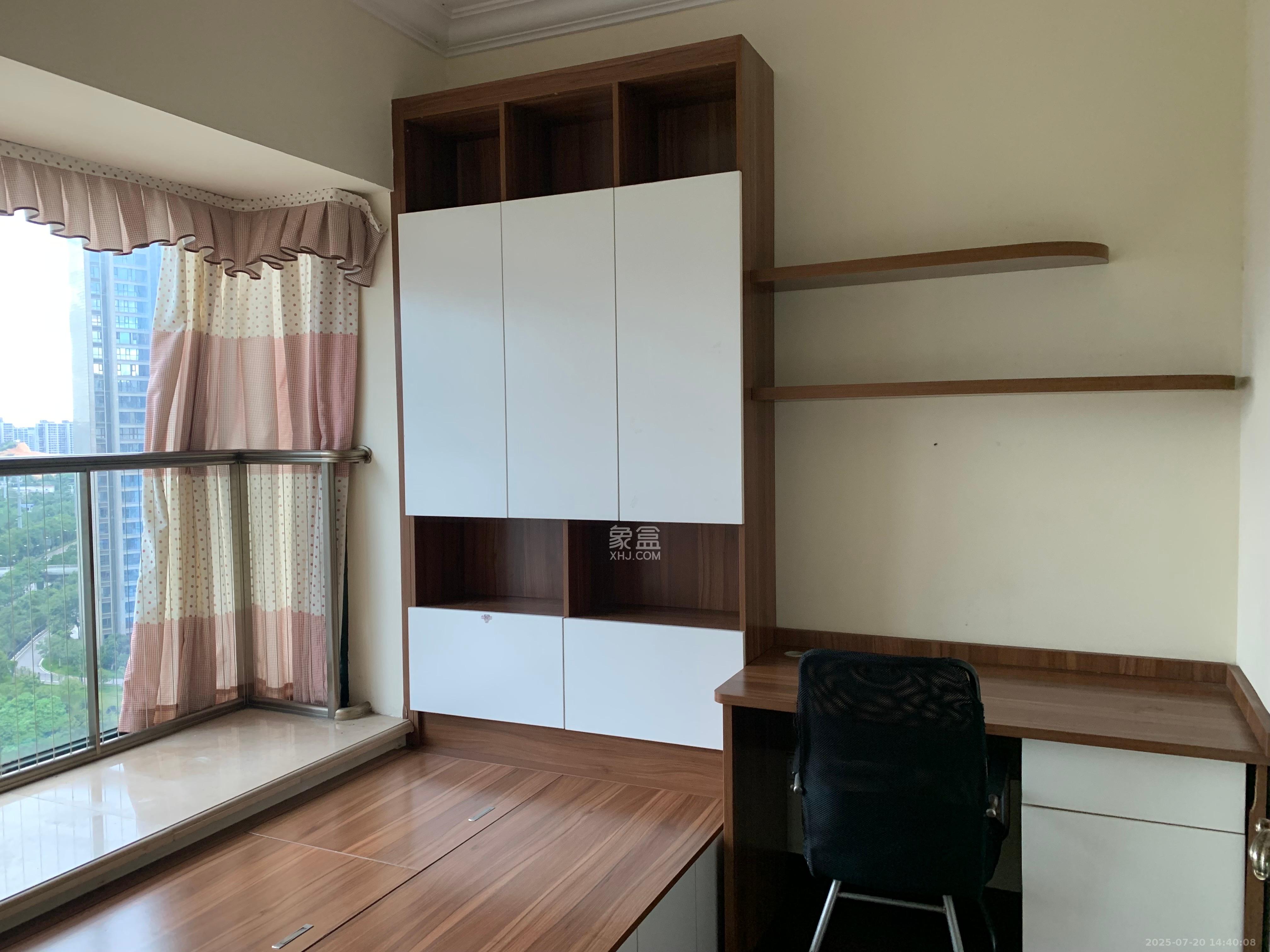 恒大华府 3室2厅1卫 2300.0元/月 恒大华府 3室2厅1卫 2300.0元/月室内图