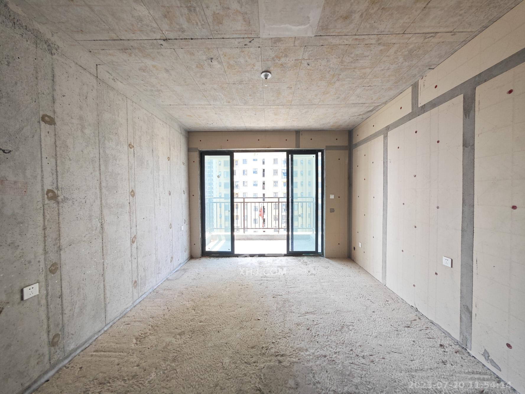 伊景园滨河苑 3室2厅2卫 84.0万 伊景园滨河苑 3室2厅2卫 84.0万客厅