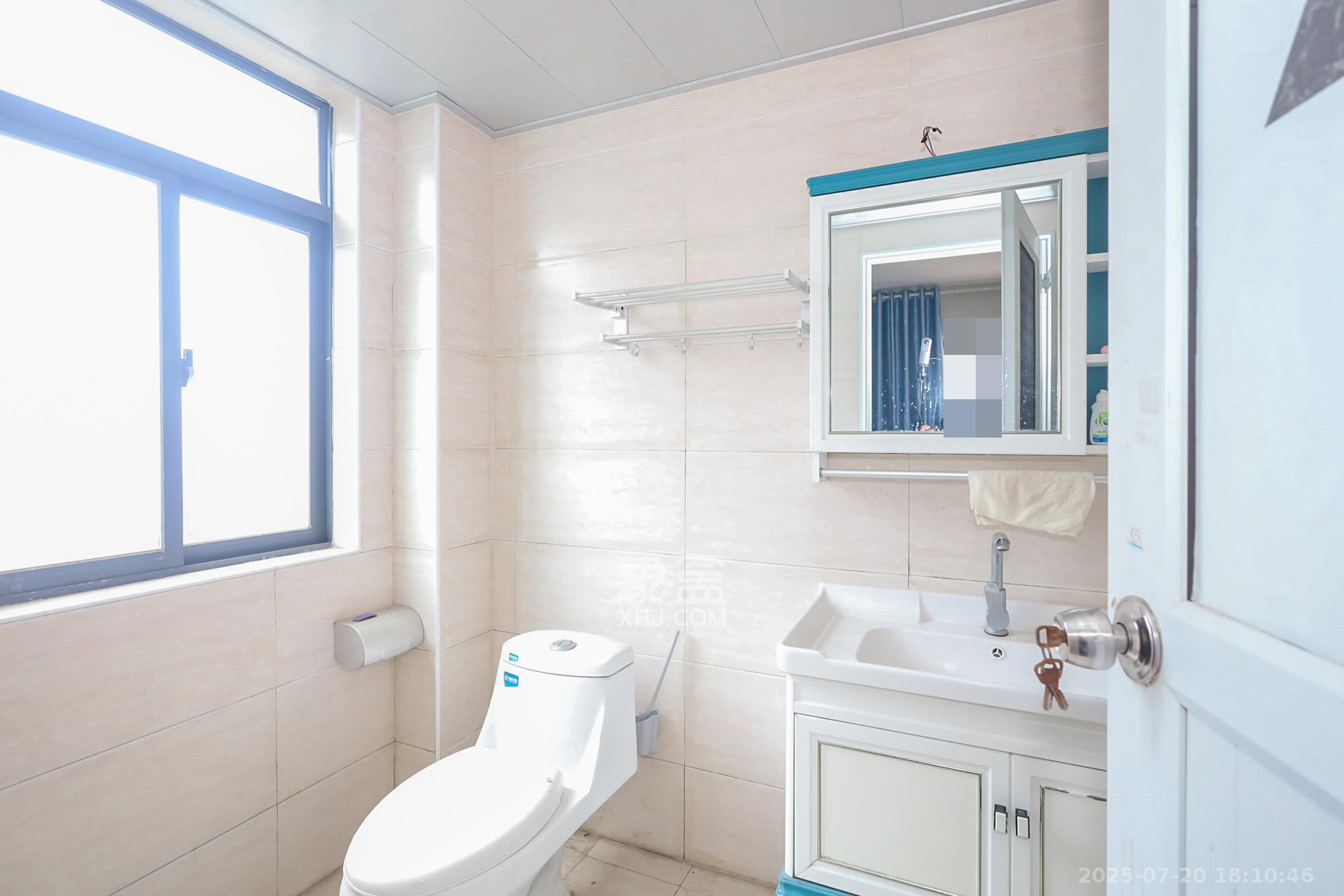 天骄福邸  3室2厅1卫    120.0万 天骄福邸  3室2厅1卫    120.0万卫生间