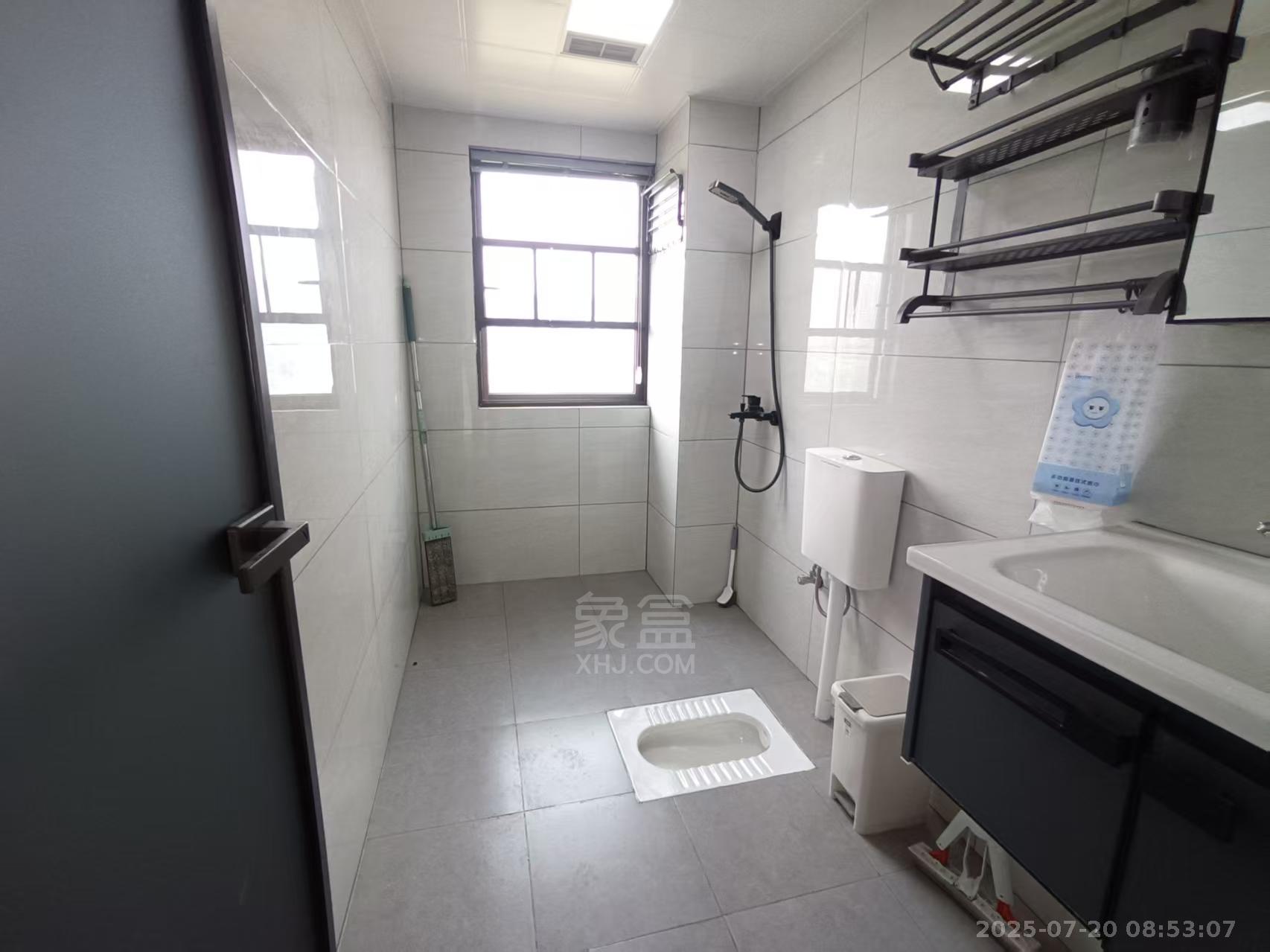 亿都时光 4室2厅2卫 2000.0元/月 亿都时光 4室2厅2卫 2000.0元/月室内图