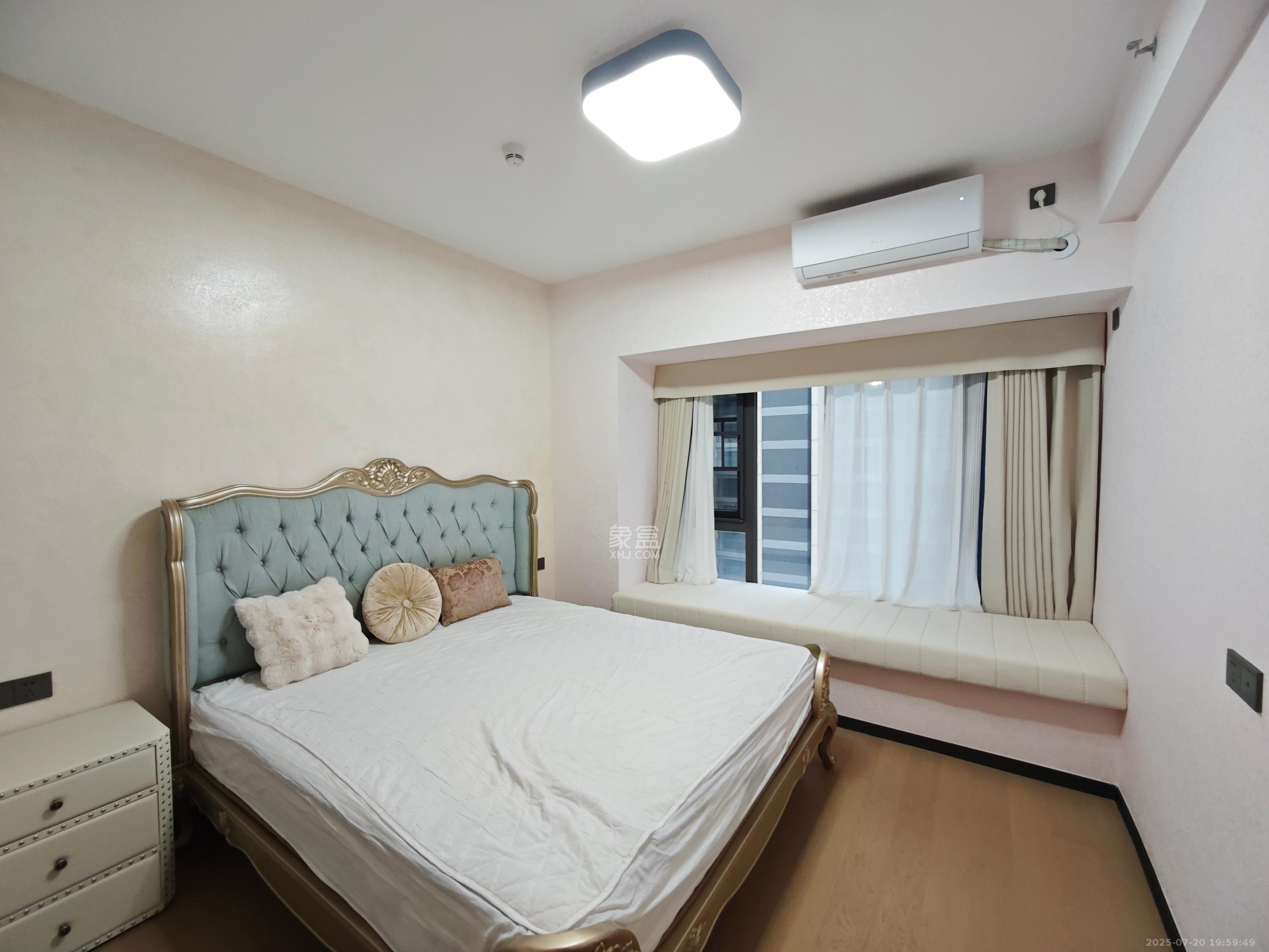 时代梅溪领峰  3室2厅2卫   3500.00元/月室内图