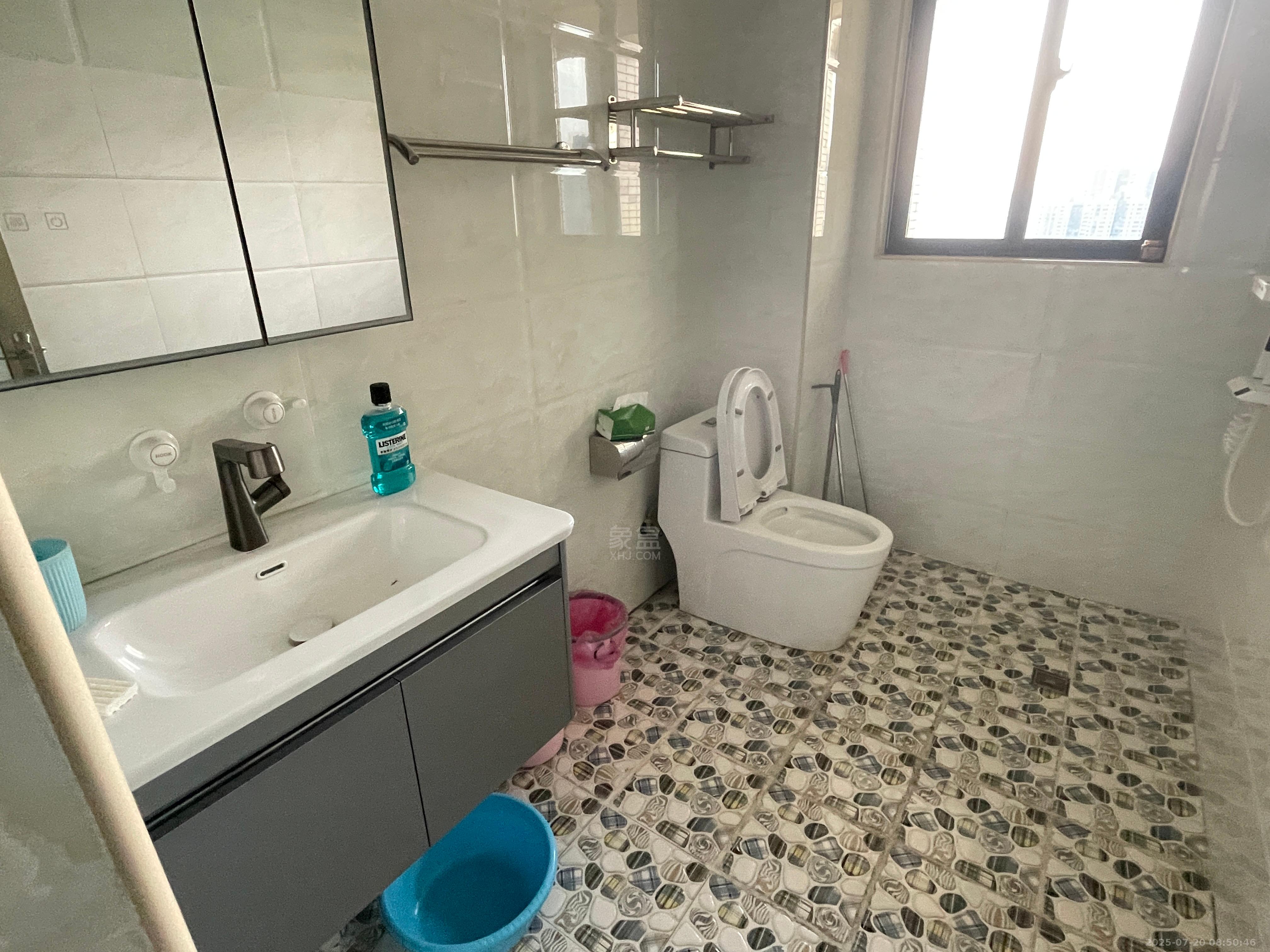 湖景名城 1室2厅2卫 2800.0元/月 湖景名城 1室2厅2卫 2800.0元/月室内图