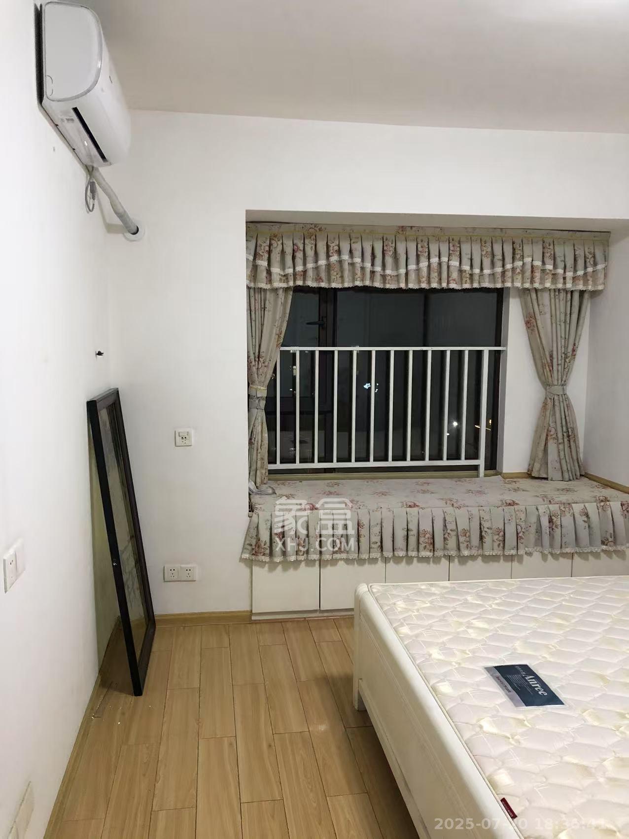 保利麓谷林语F区  3室2厅1卫   2700.00元/月室内图