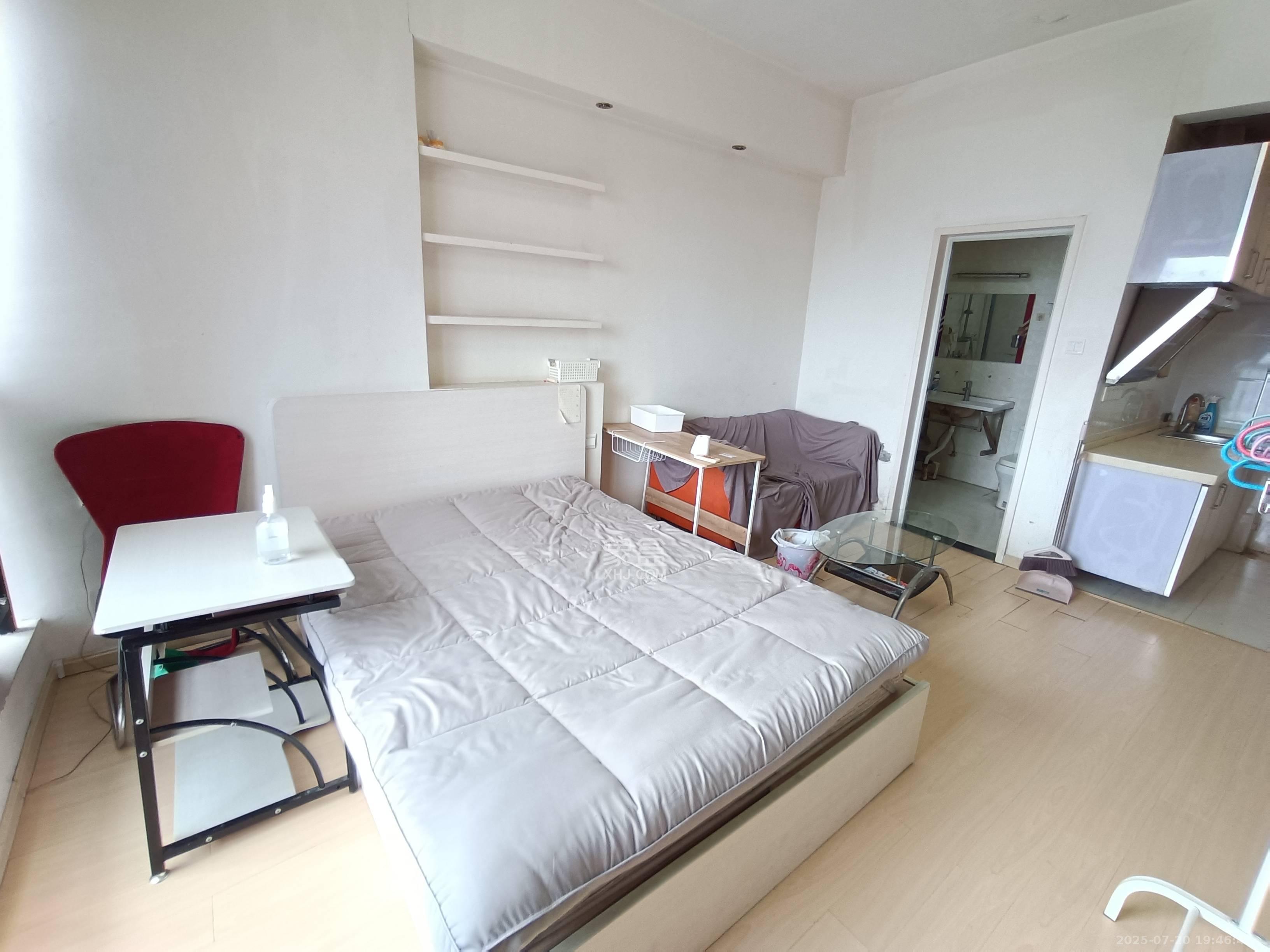 融圣国际 1室1厅1卫 1500.0元/月 融圣国际 1室1厅1卫 1500.0元/月室内图