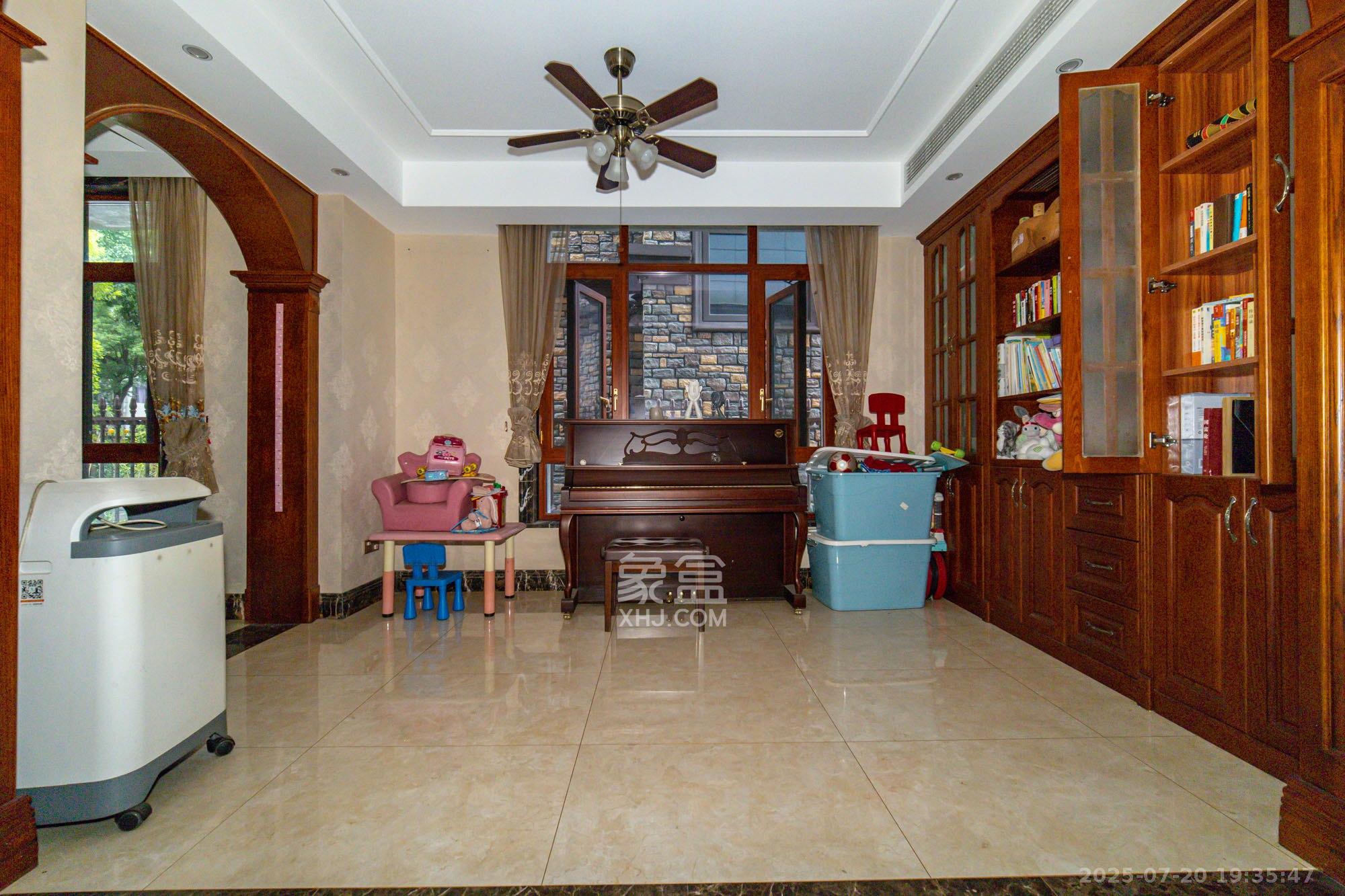 碧桂园威尼斯城  7室2厅6卫    668.98万其他