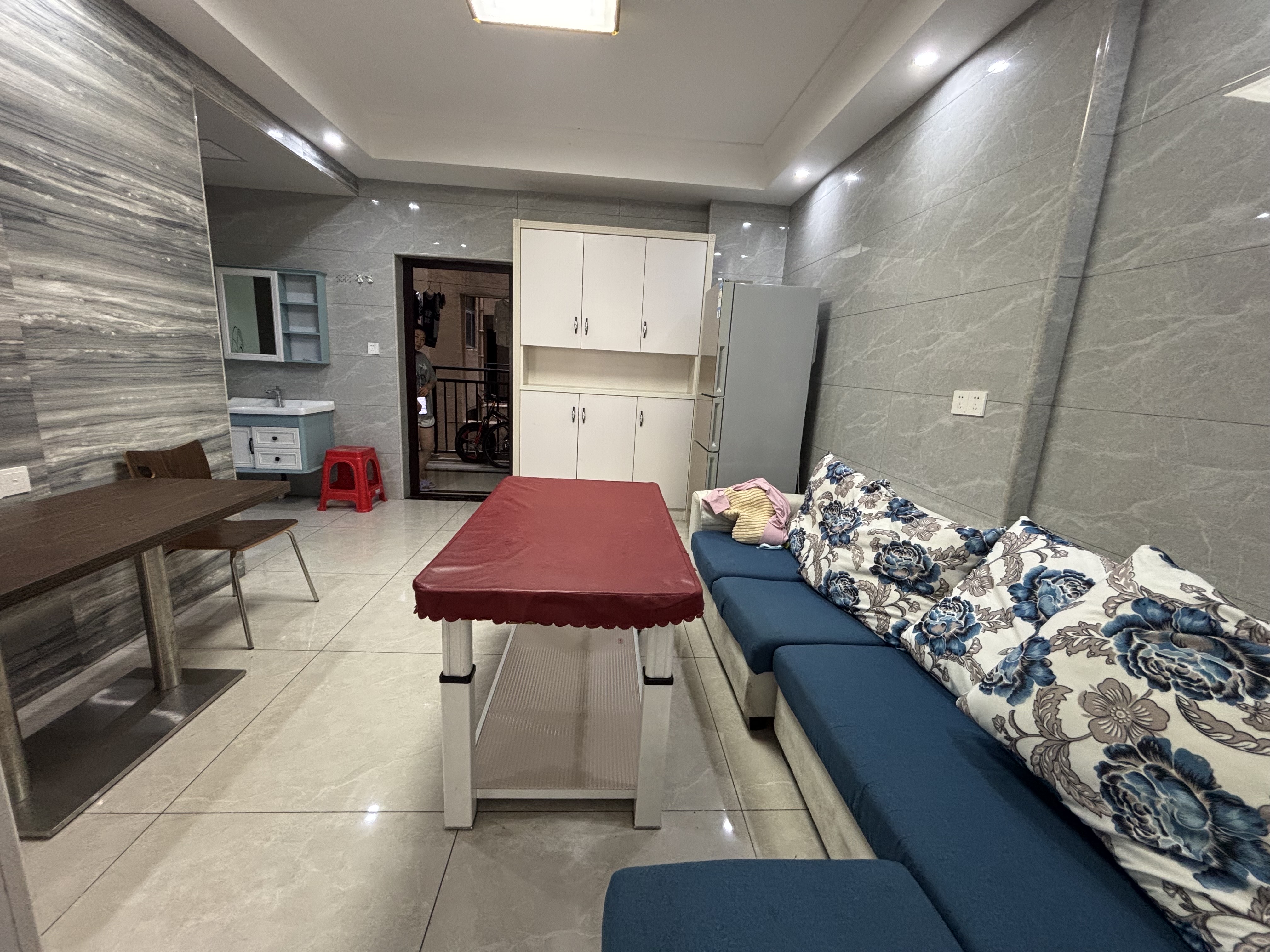 百弘学府城 2室1厅1卫 1200.0元/月 百弘学府城 2室1厅1卫 1200.0元/月室内图