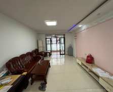 三江花中城  2室2厅1卫    2000.0元/月 三江花中城  2室2厅1卫    2000.0元/月