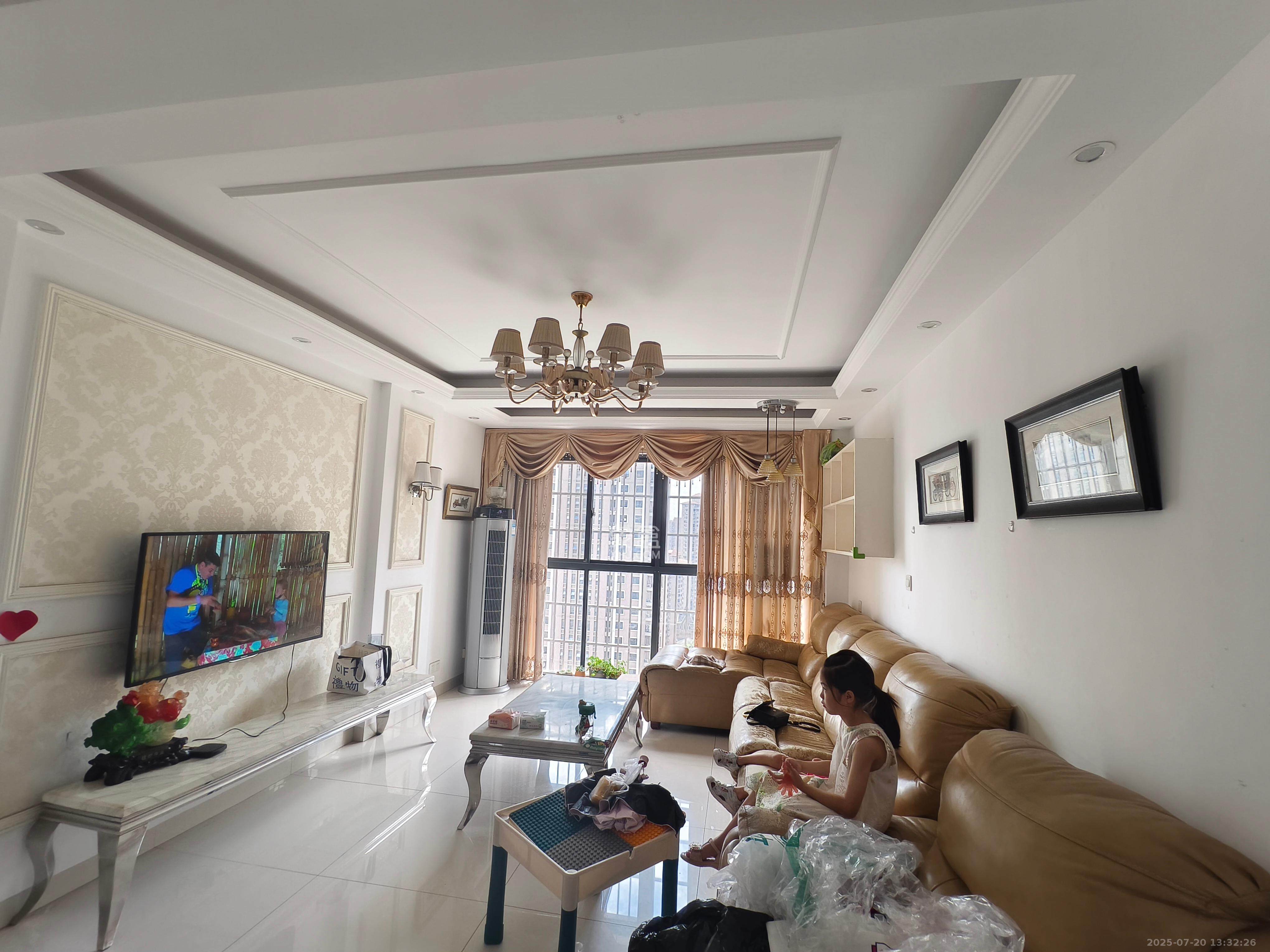 中欣楚天雅郡  3室2厅2卫    1900.0元/月 中欣楚天雅郡  3室2厅2卫    1900.0元/月