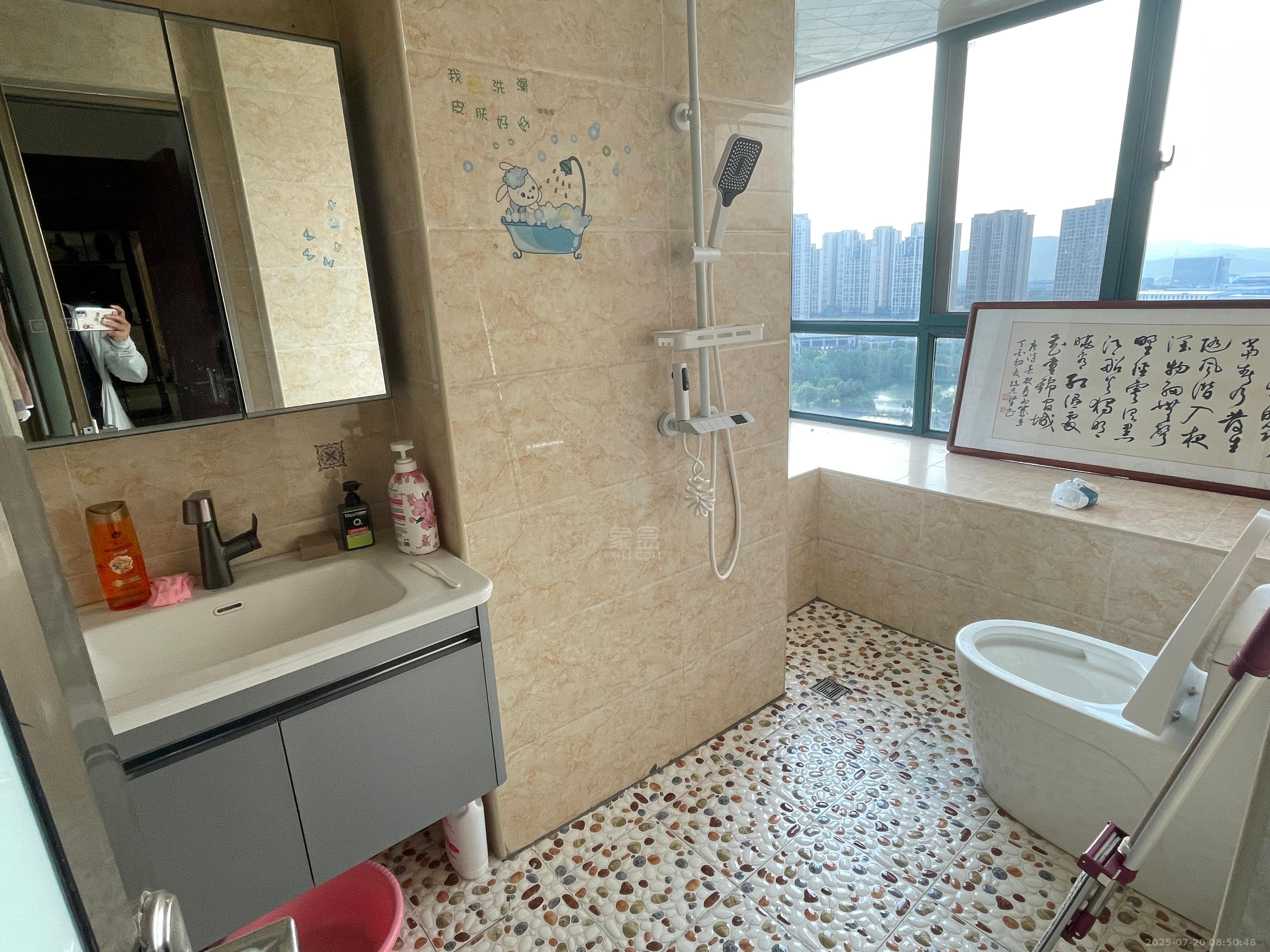 湖景名城 1室2厅2卫 2800.0元/月 湖景名城 1室2厅2卫 2800.0元/月室内图