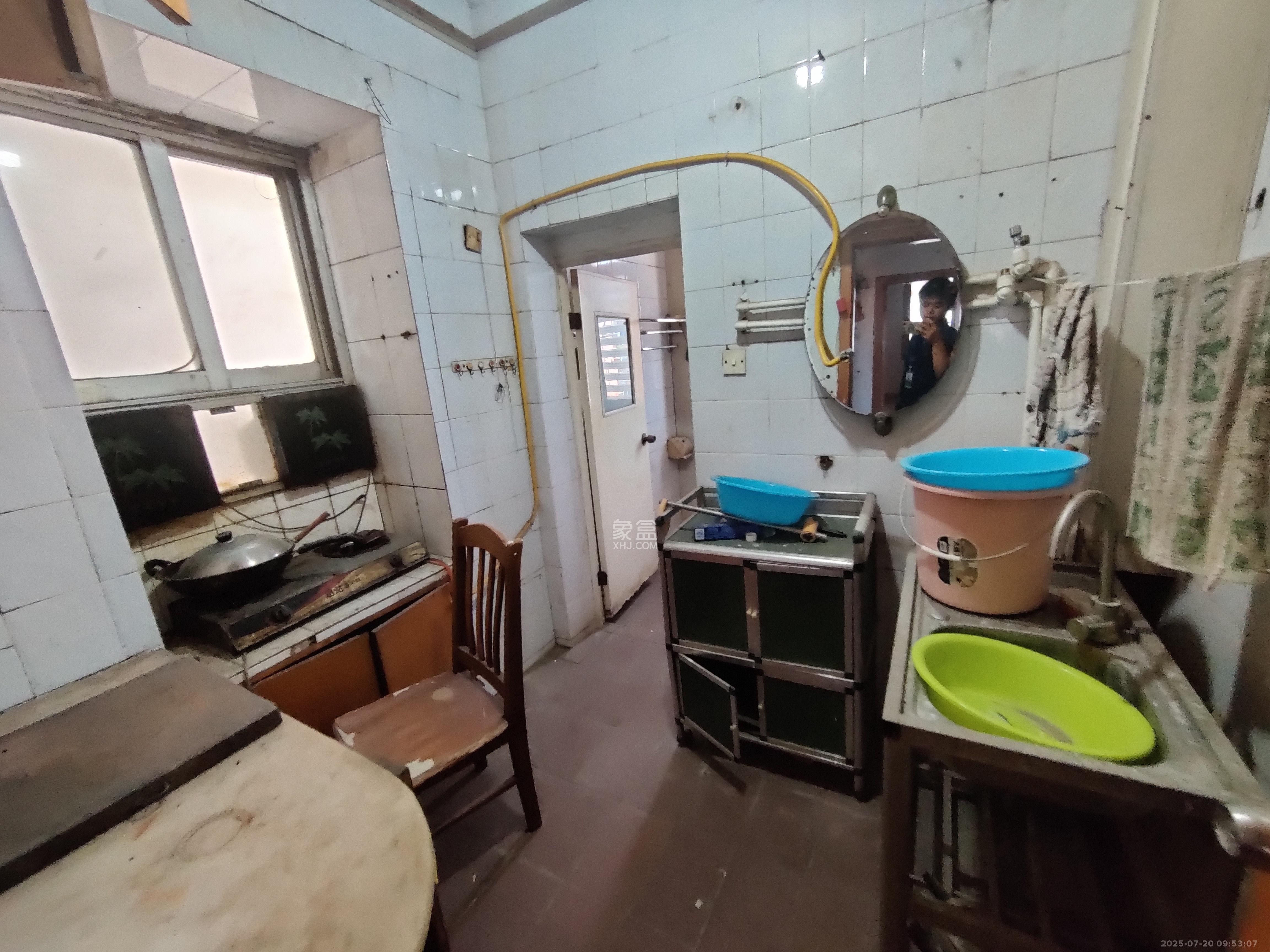 南湖公寓(万顺公寓) 2室2厅2卫 1800.0元/月 南湖公寓(万顺公寓) 2室2厅2卫 1800.0元/月室内图