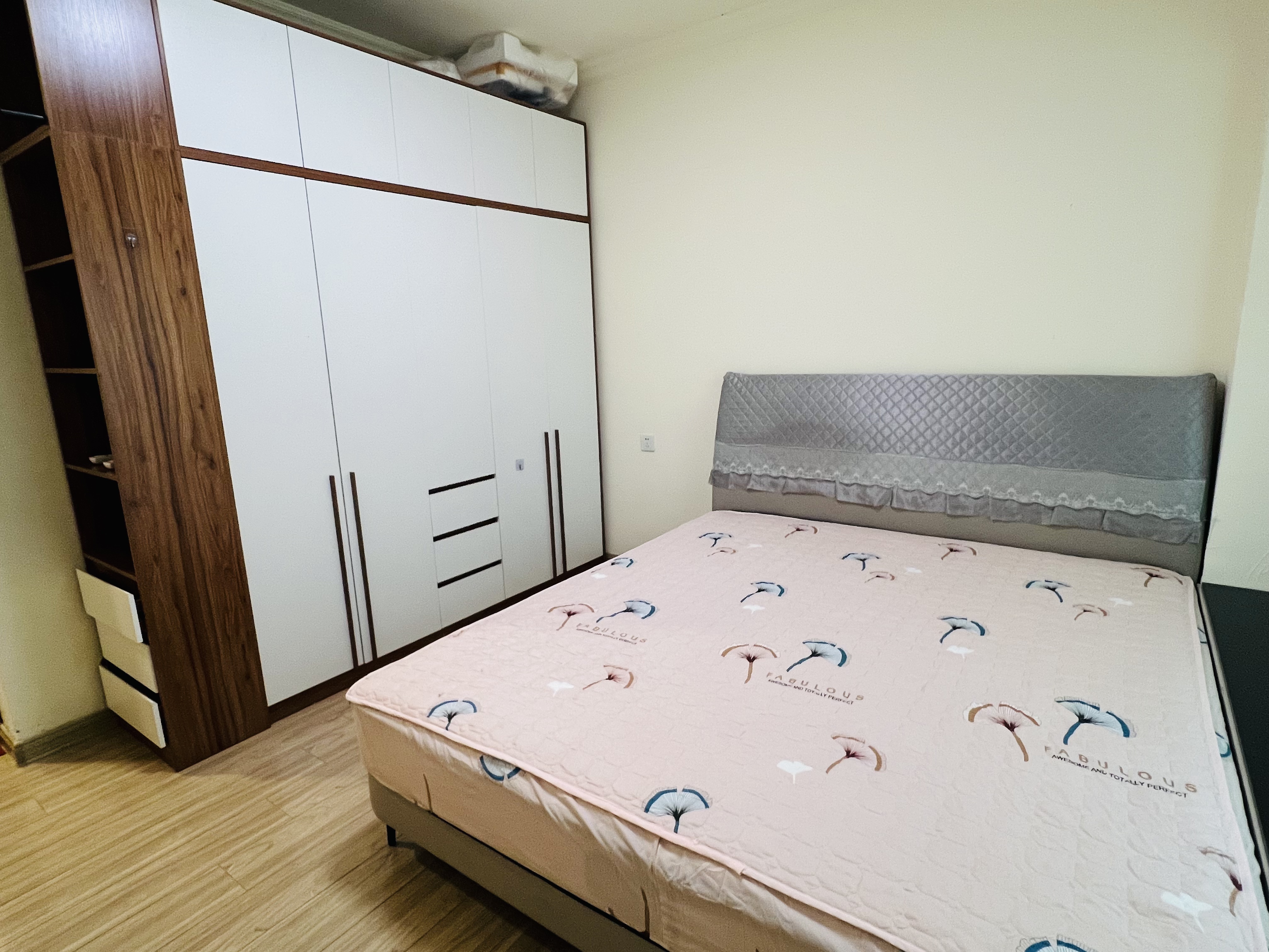 碧桂园 3室2厅2卫 1800.0元/月 碧桂园 3室2厅2卫 1800.0元/月室内图