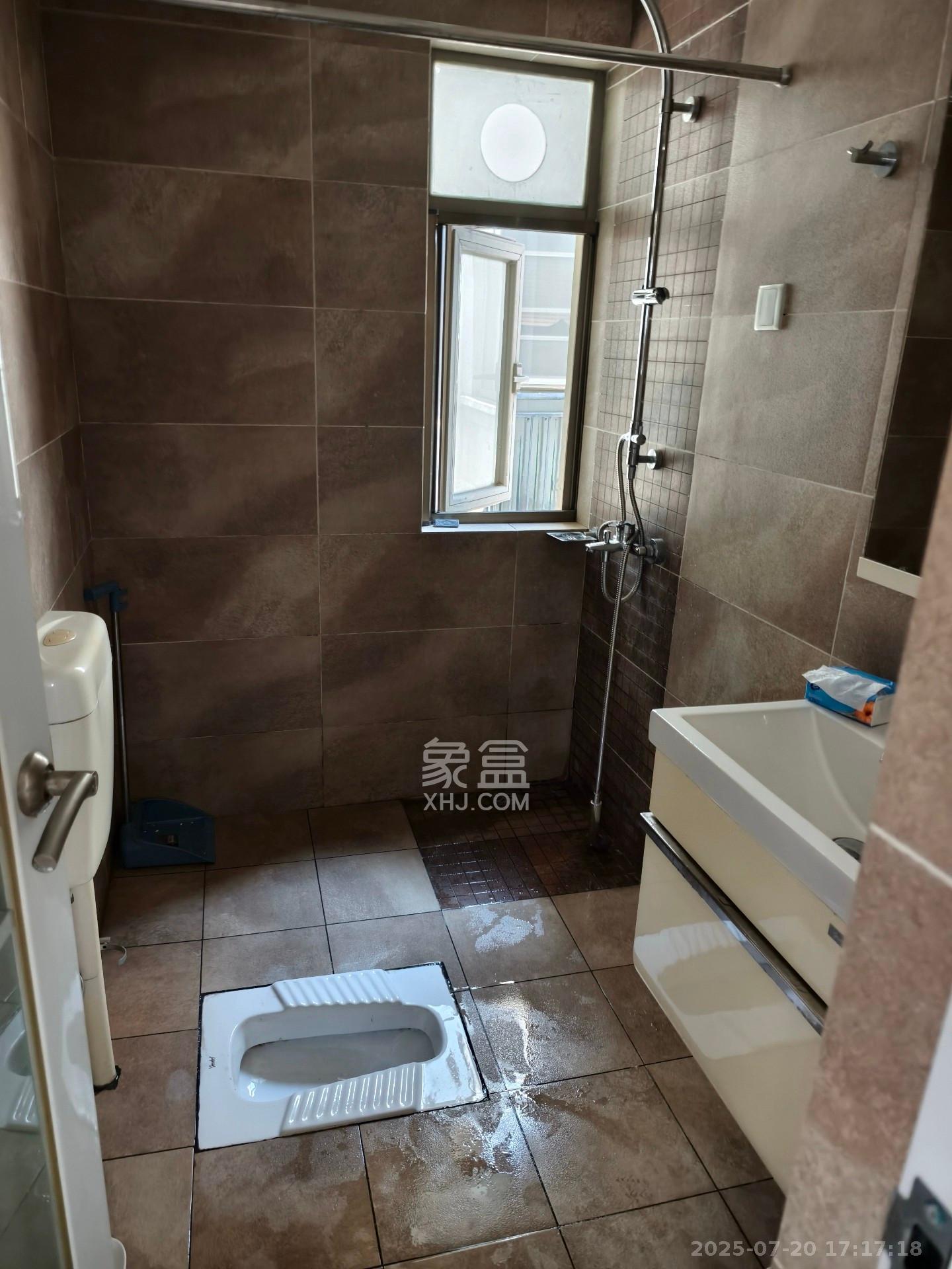 米兰春天 4室2厅2卫 2400.0元/月 米兰春天 4室2厅2卫 2400.0元/月室内图