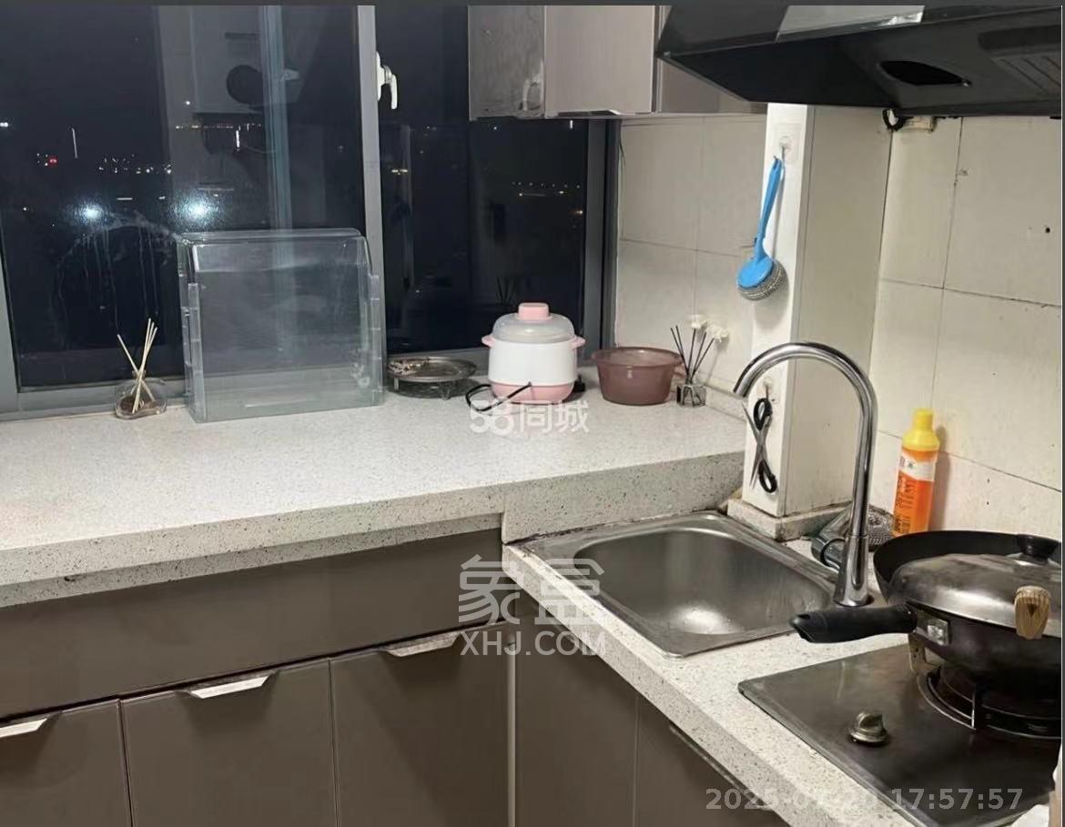 东方银座(东方摩卡) 1室1厅1卫 1800.0元/月 东方银座(东方摩卡) 1室1厅1卫 1800.0元/月室内图