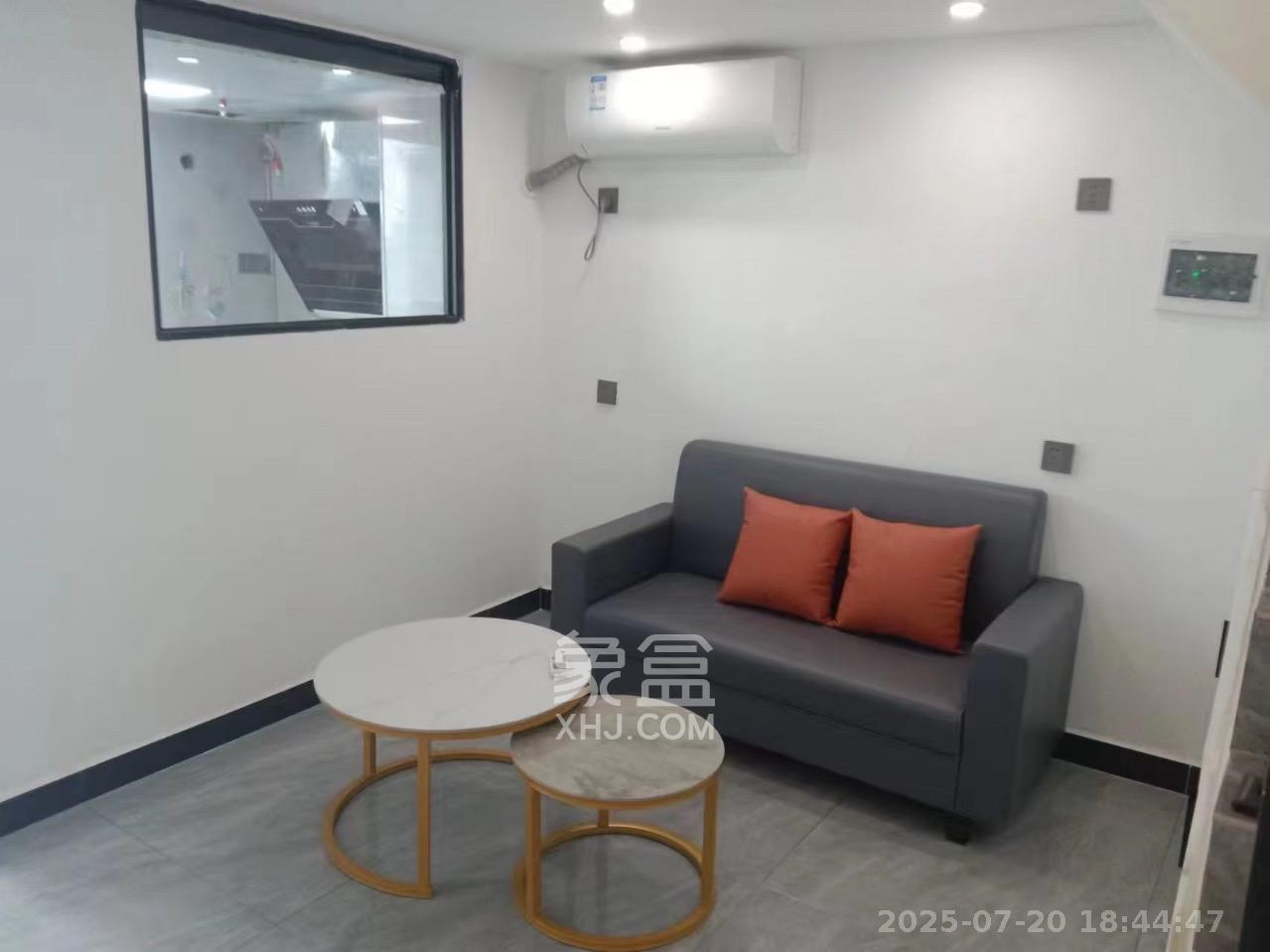卓越中寰  1室0厅0卫   2400.00元/月室内图