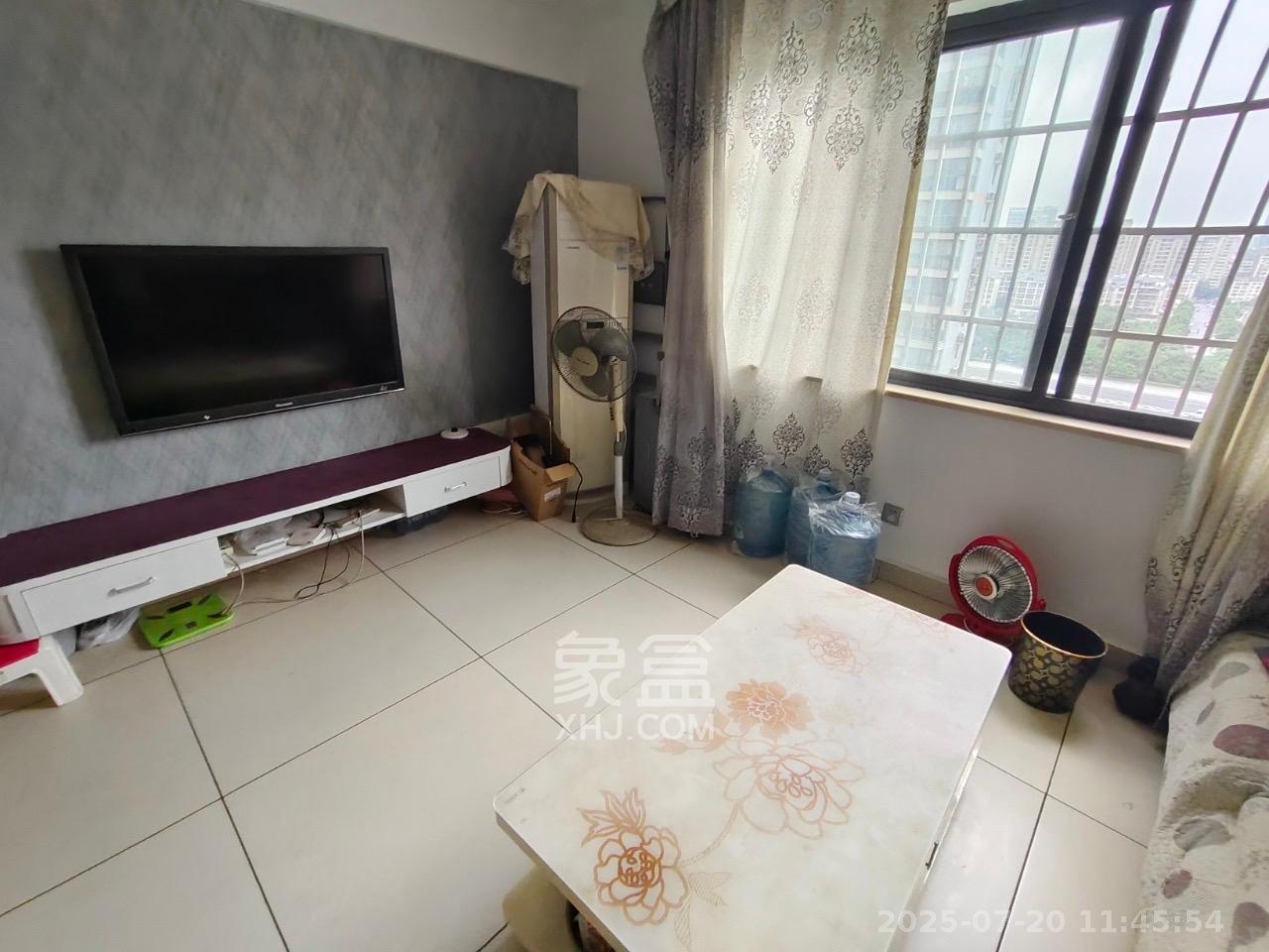 麓江春 2室2厅1卫 2500.0元/月 麓江春 2室2厅1卫 2500.0元/月室内图