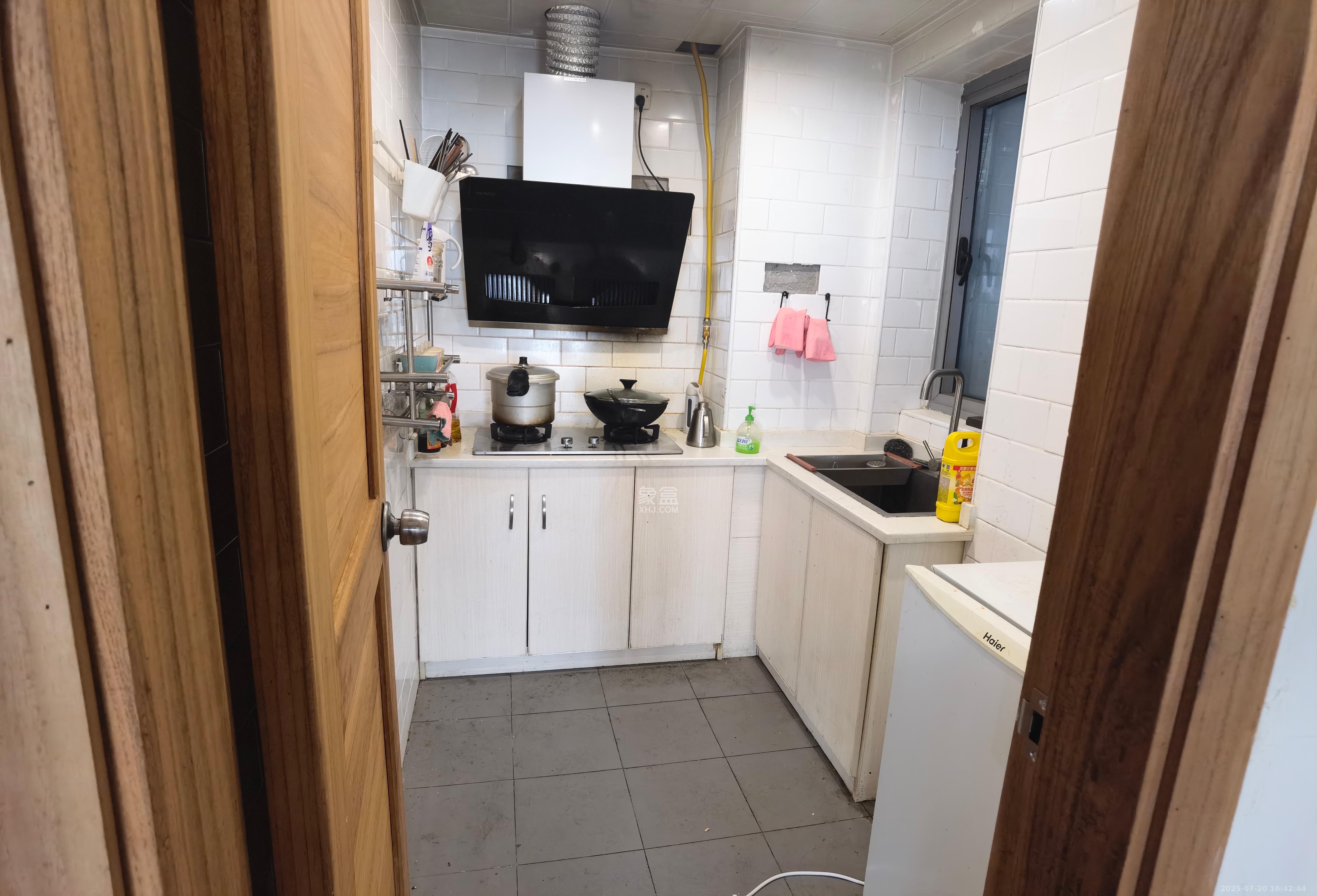 保利国际广场 1室1厅1卫 10000.0元/月 保利国际广场 1室1厅1卫 10000.0元/月室内图