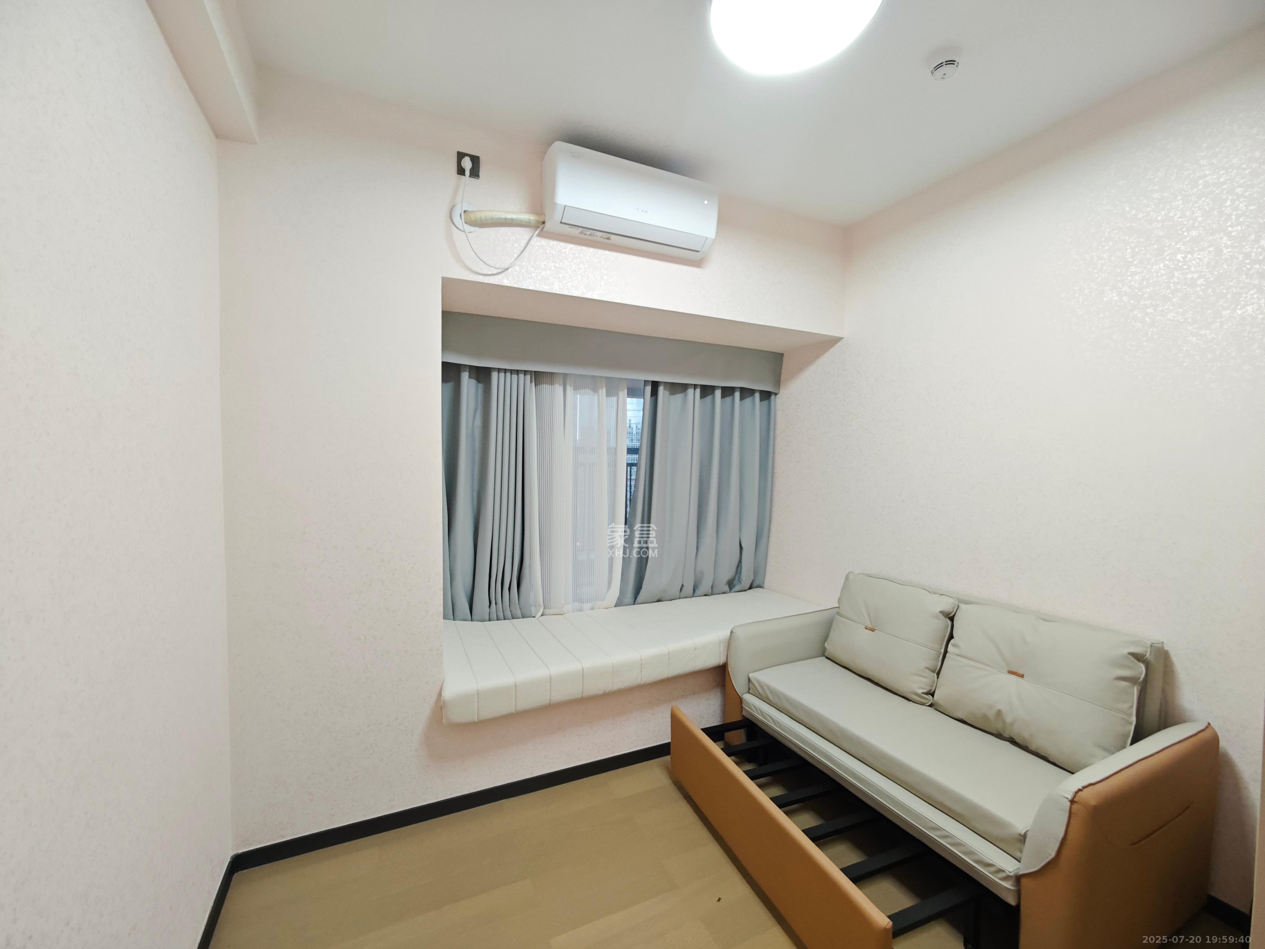 时代梅溪领峰  3室2厅2卫   3500.00元/月室内图