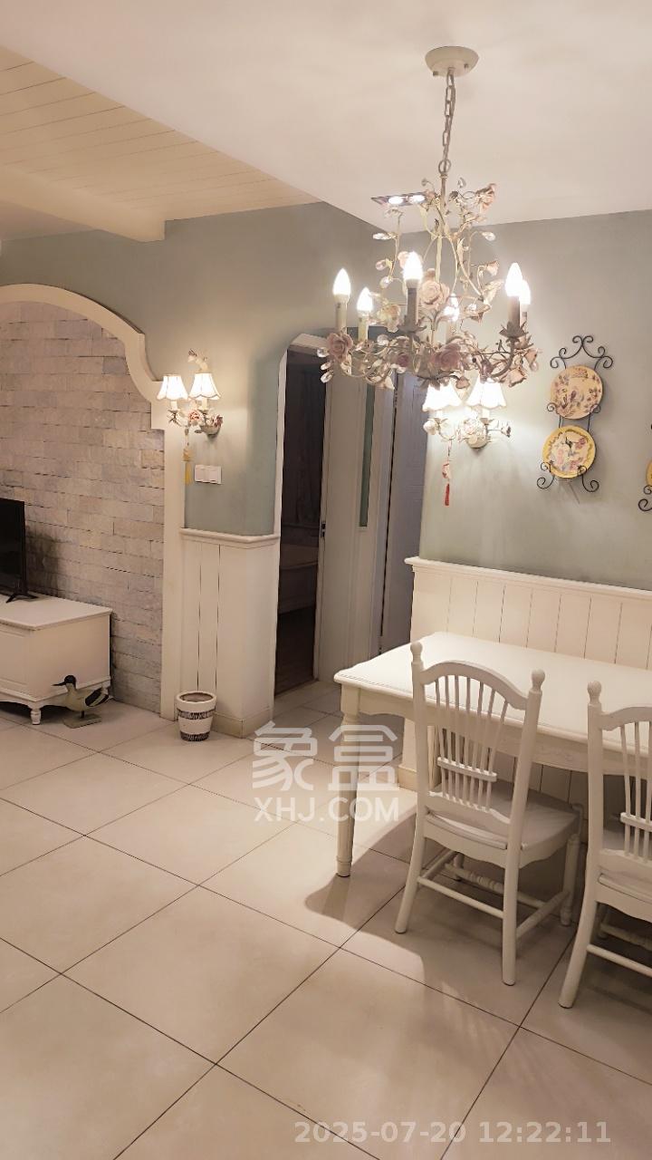 怡海星城  3室2厅1卫    1850.0元/月室内图