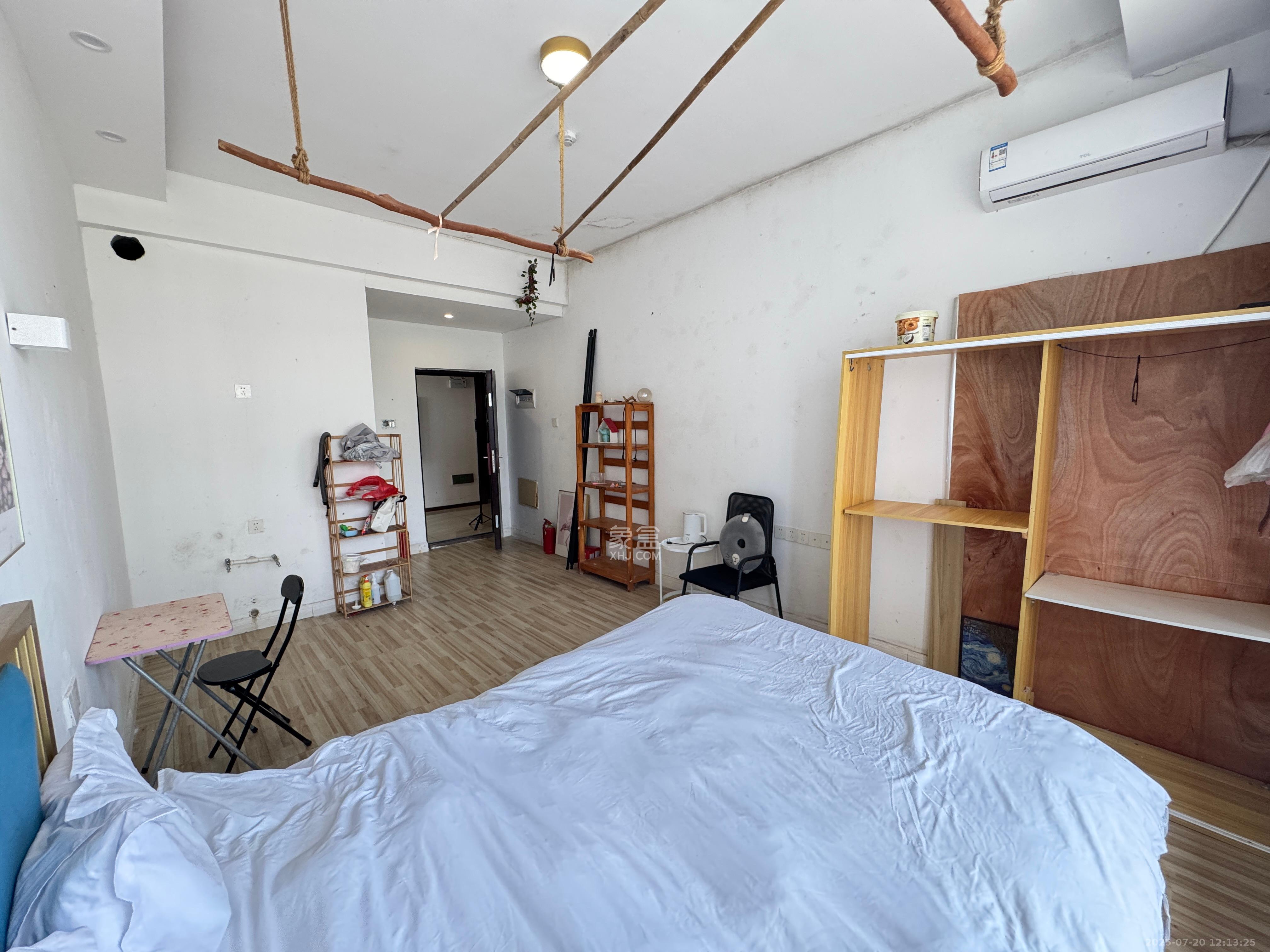 洋湖时代  1室1厅1卫   1000.00元/月室内图