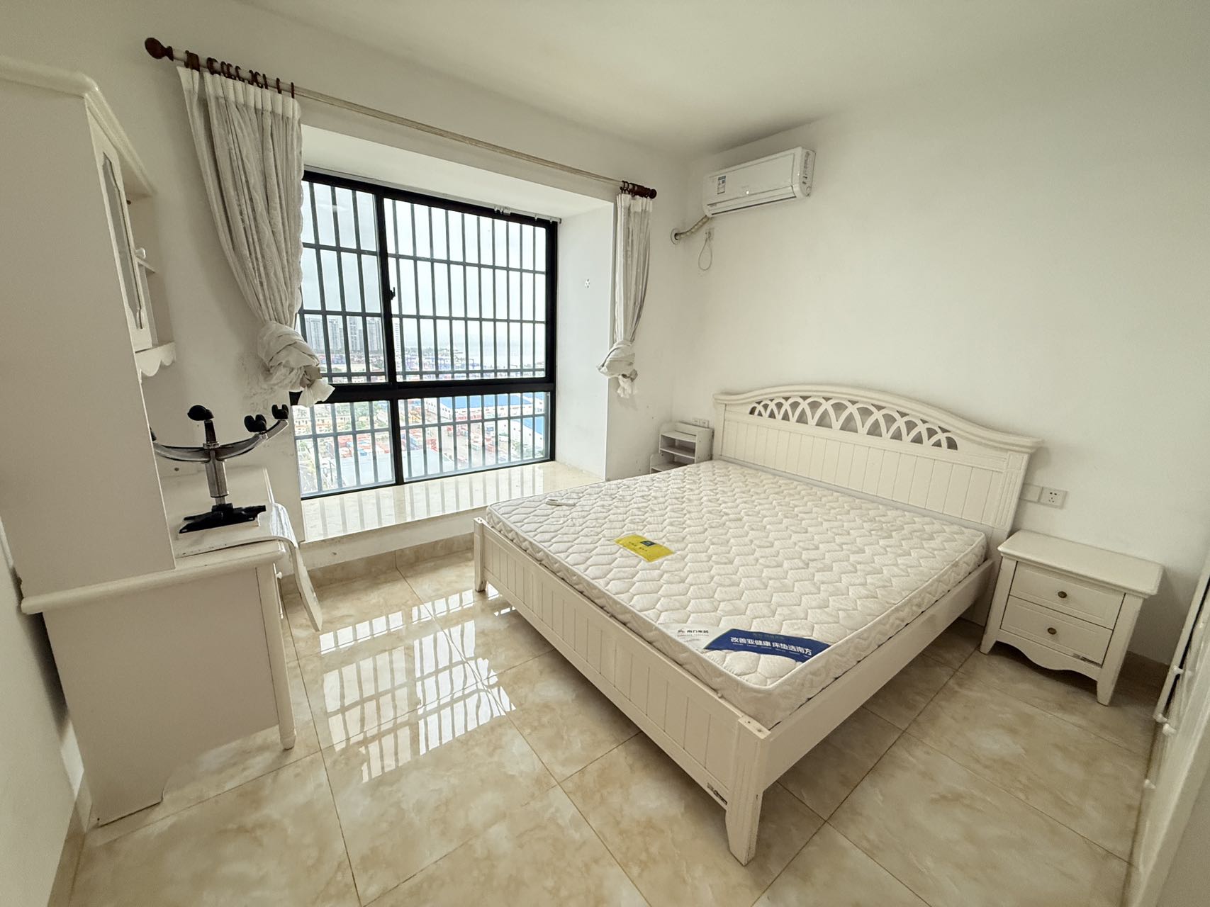 环强御景湾 2室2厅2卫 3500.0元/月 环强御景湾 2室2厅2卫 3500.0元/月室内图