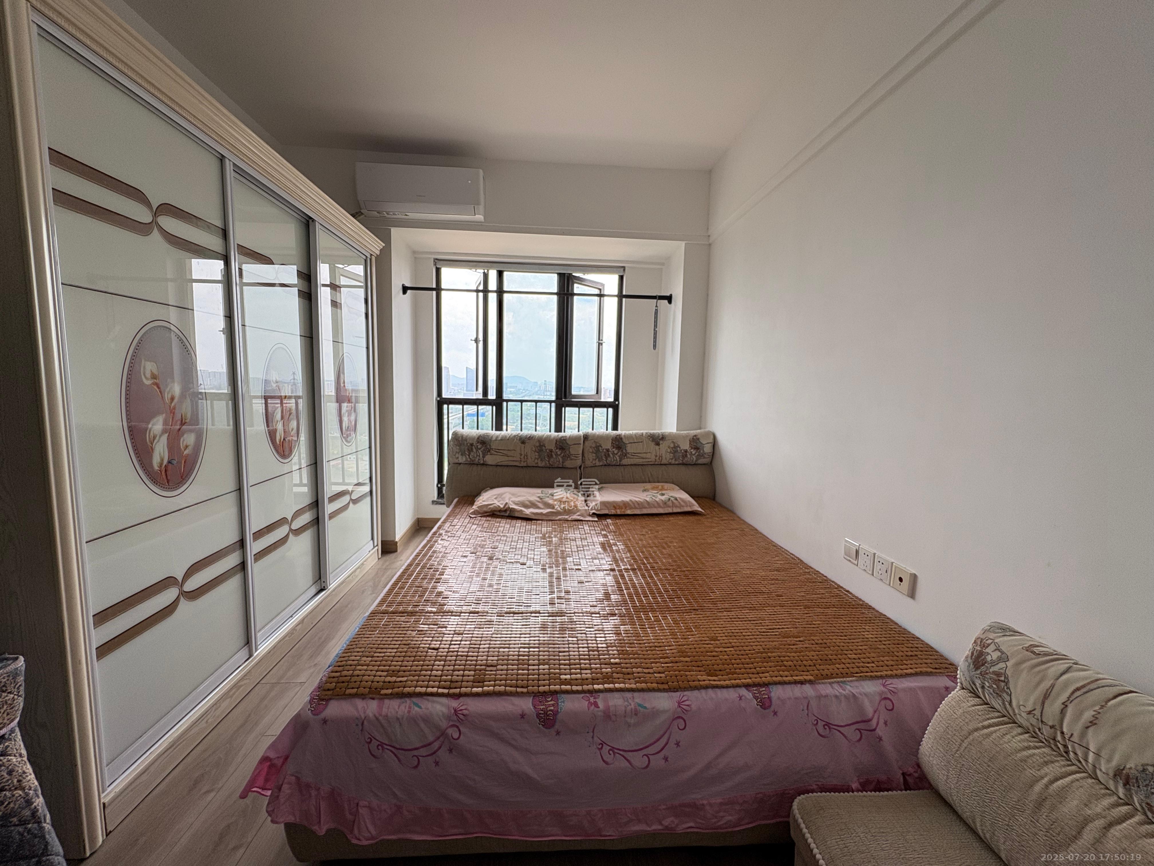 新城和樾(新城和樾公馆)  1室1厅1卫    1200.0元/月 新城和樾(新城和樾公馆)  1室1厅1卫    1200.0元/月