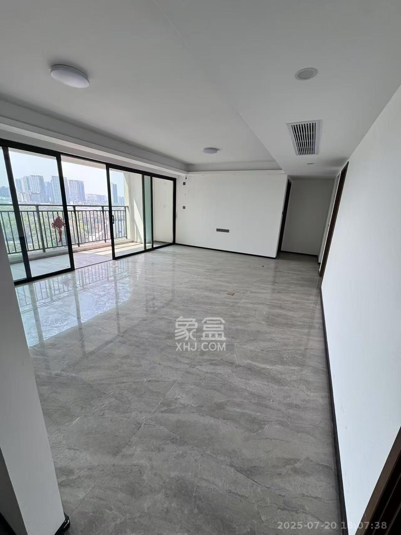金茂越秀雨花金茂智慧科学城  4室2厅2卫   4000.00元/月