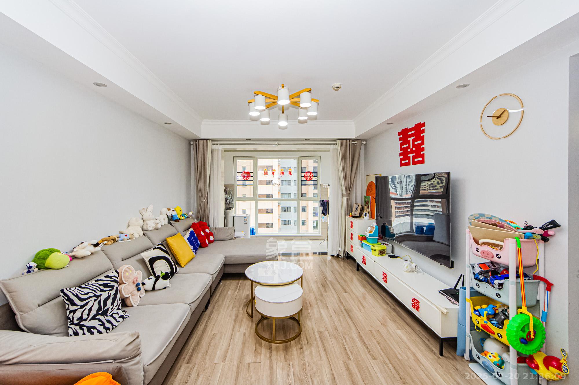 北辰三角洲E6区  3室2厅1卫    128.0万 北辰三角洲E6区  3室2厅1卫    128.0万客厅