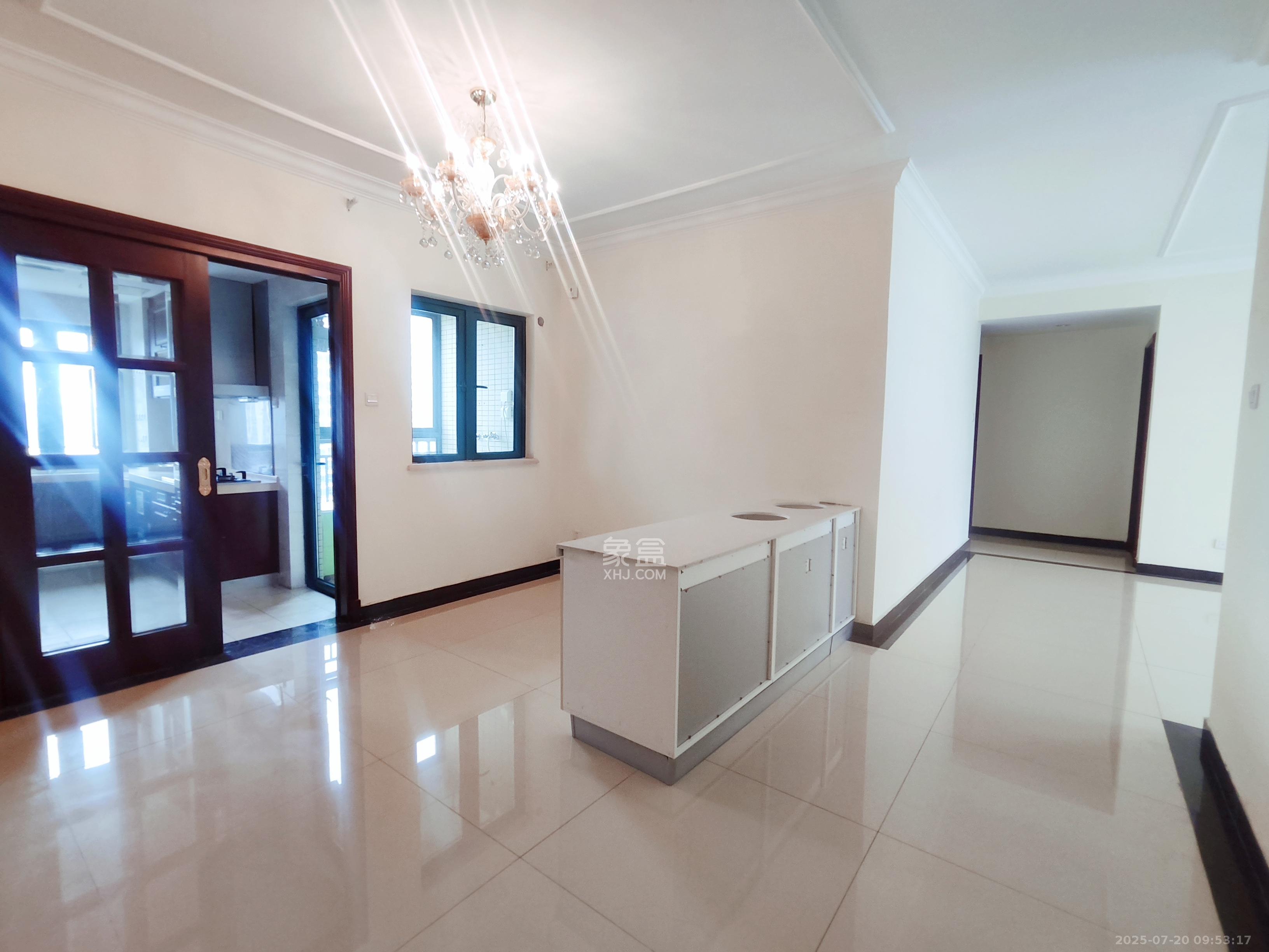 恒大雅苑  3室2厅2卫    3200.0元/月 恒大雅苑  3室2厅2卫    3200.0元/月室内图