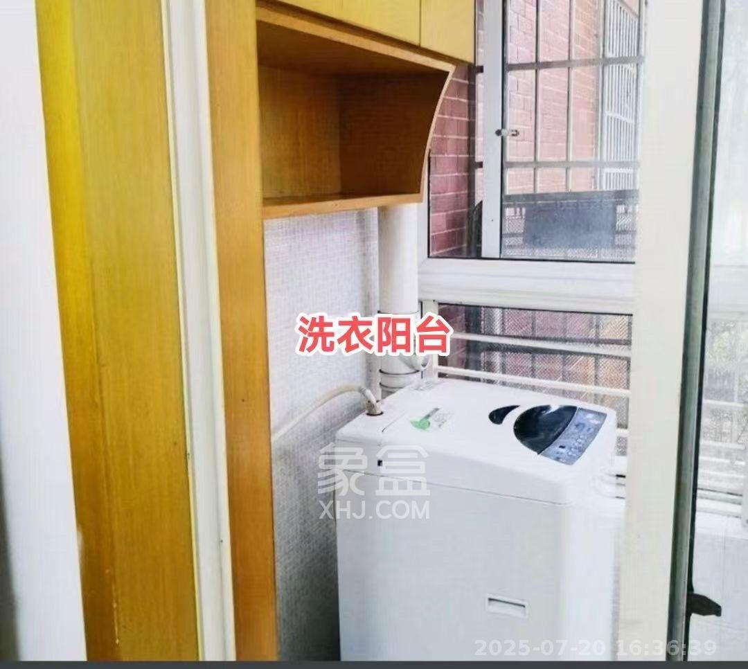 四季美景一、二期 3室2厅2卫 2500.0元/月 四季美景一、二期 3室2厅2卫 2500.0元/月室内图