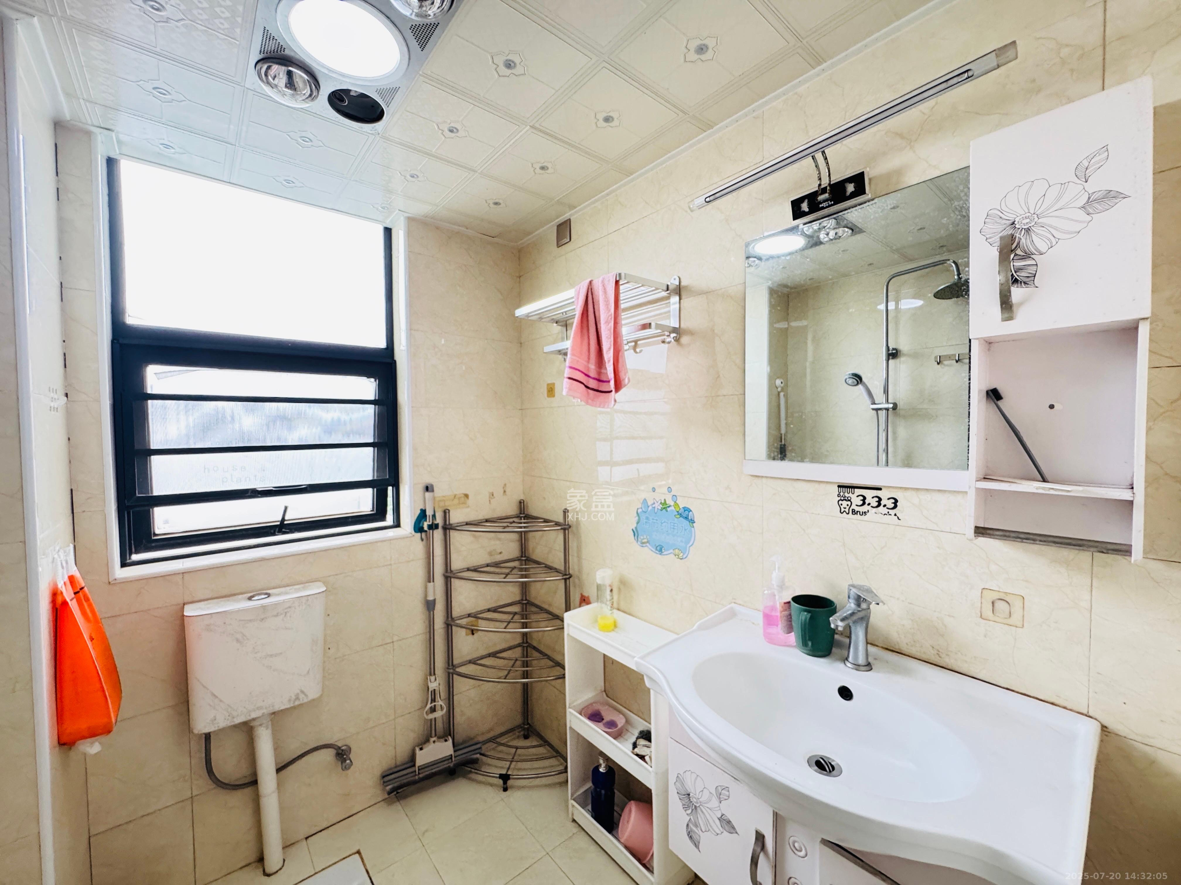 乾城(兴旺乾城) 3室2厅1卫 2100.0元/月 乾城(兴旺乾城) 3室2厅1卫 2100.0元/月室内图