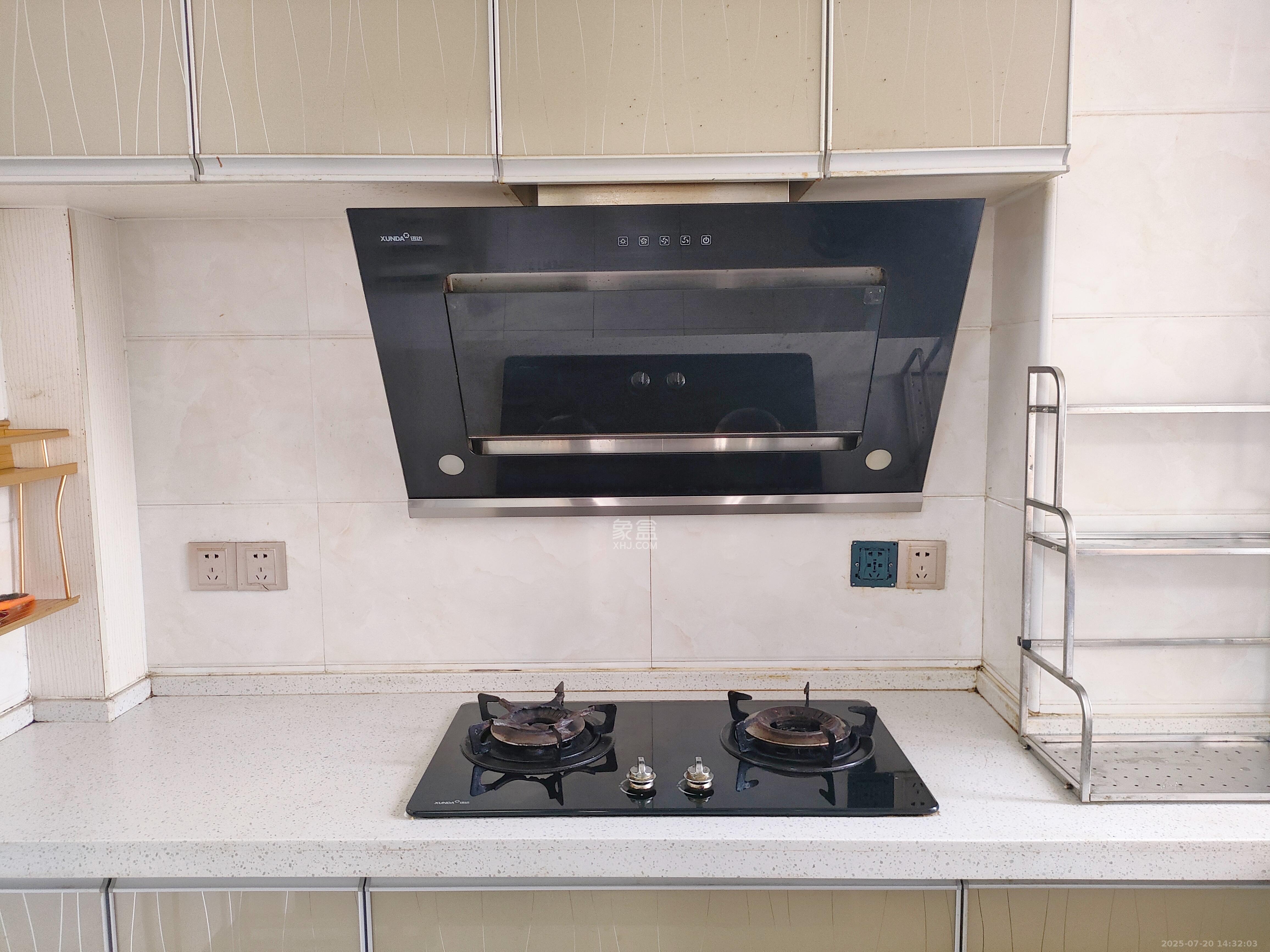 乾城(兴旺乾城) 3室2厅1卫 2100.0元/月 乾城(兴旺乾城) 3室2厅1卫 2100.0元/月室内图