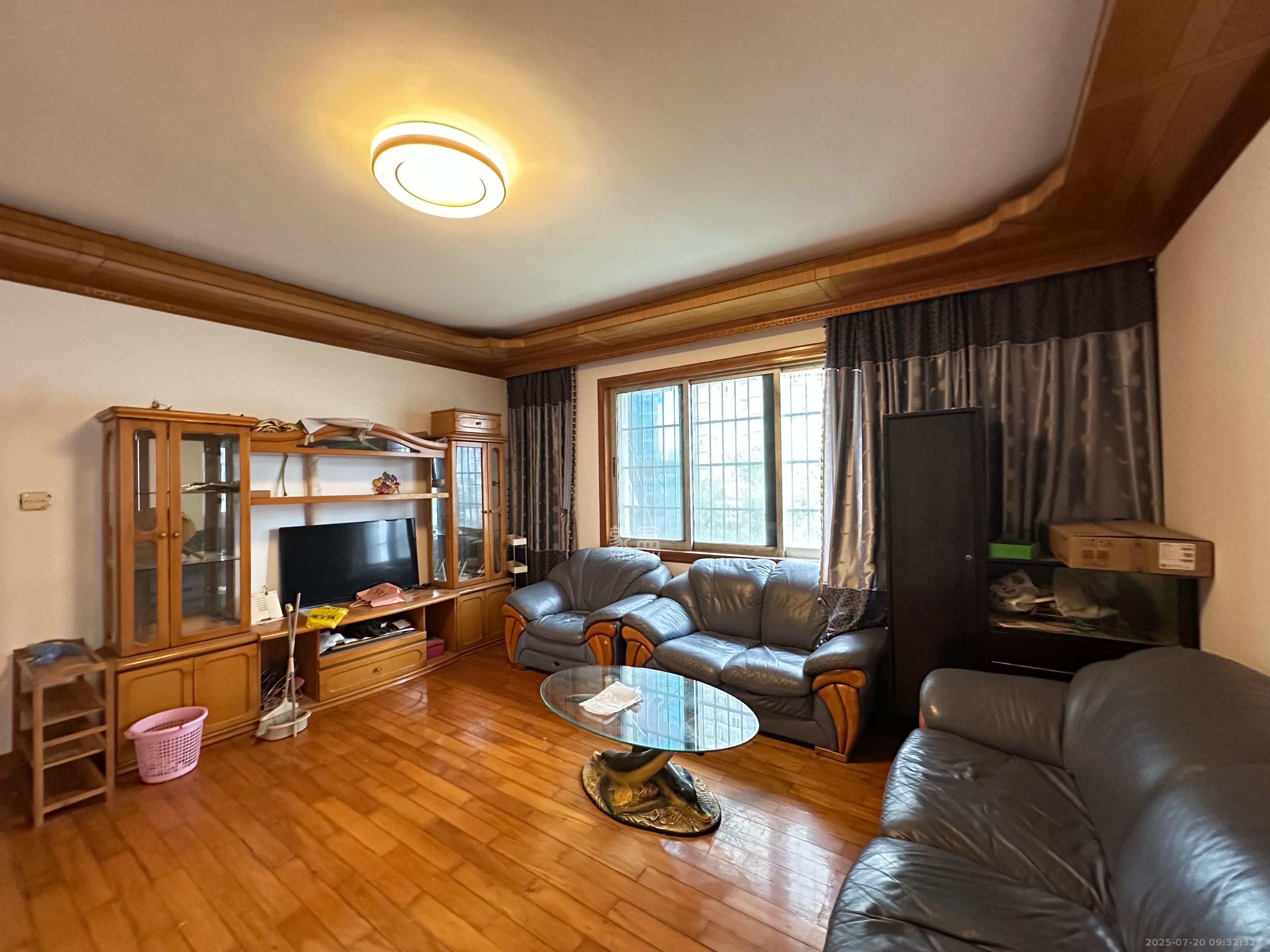 省脑科医院宿舍(康苑小区) 3室2厅1卫 2500.0元/月 省脑科医院宿舍(康苑小区) 3室2厅1卫 2500.0元/月室内图