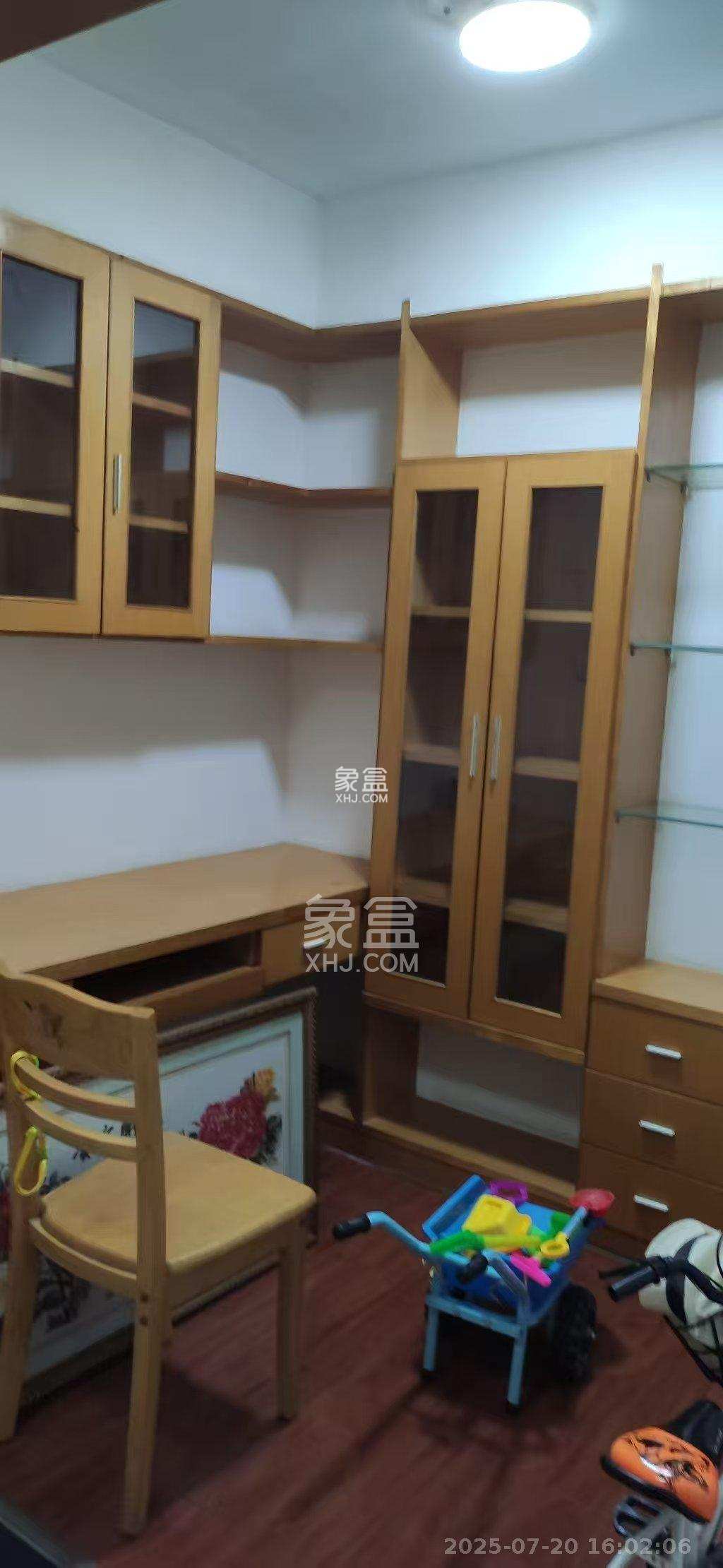 海利科院佳园 3室2厅1卫 2200.0元/月 海利科院佳园 3室2厅1卫 2200.0元/月室内图