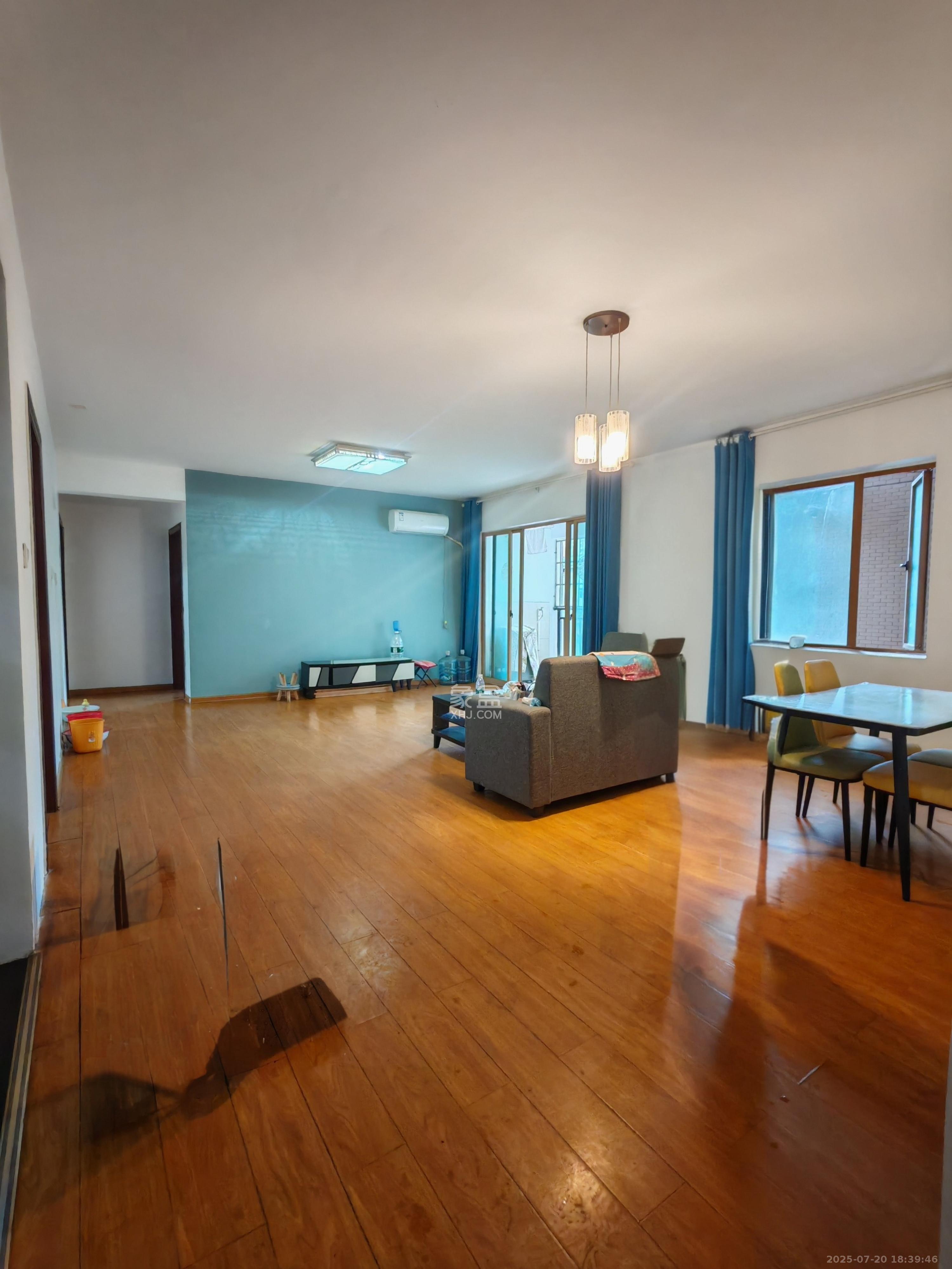 锑都家园 3室2厅1卫 1800.0元/月 锑都家园 3室2厅1卫 1800.0元/月室内图