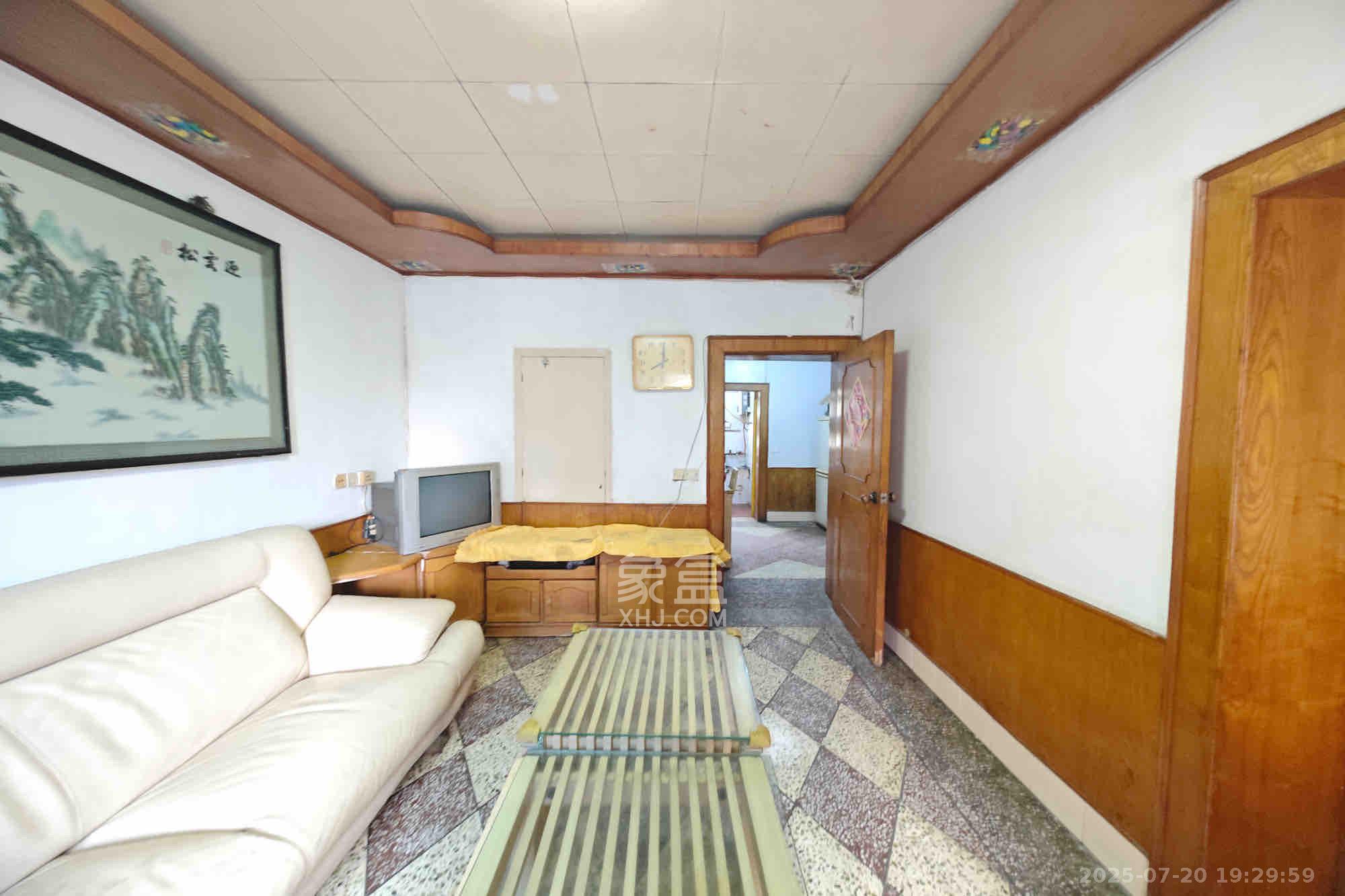 赤岗小区(一二三片) 2室2厅2卫 1500.0元/月 赤岗小区(一二三片) 2室2厅2卫 1500.0元/月室内图