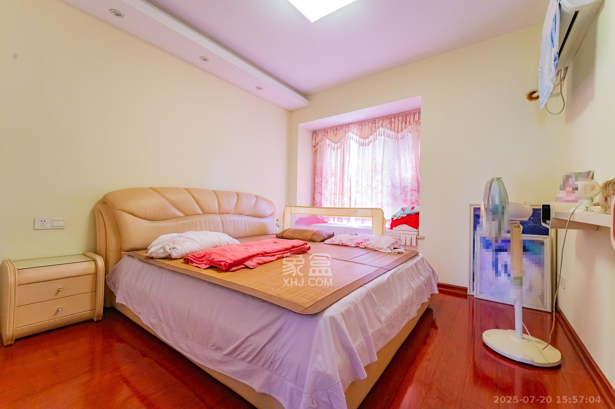 华润凤凰城三期 3室2厅2卫 90.0万 华润凤凰城三期 3室2厅2卫 90.0万卧室