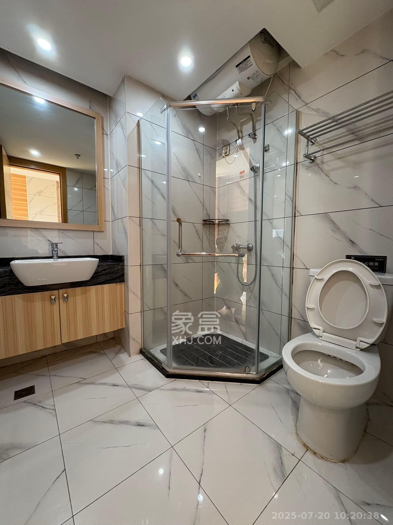 众东国际 1室1厅1卫 2000.0元/月 众东国际 1室1厅1卫 2000.0元/月室内图