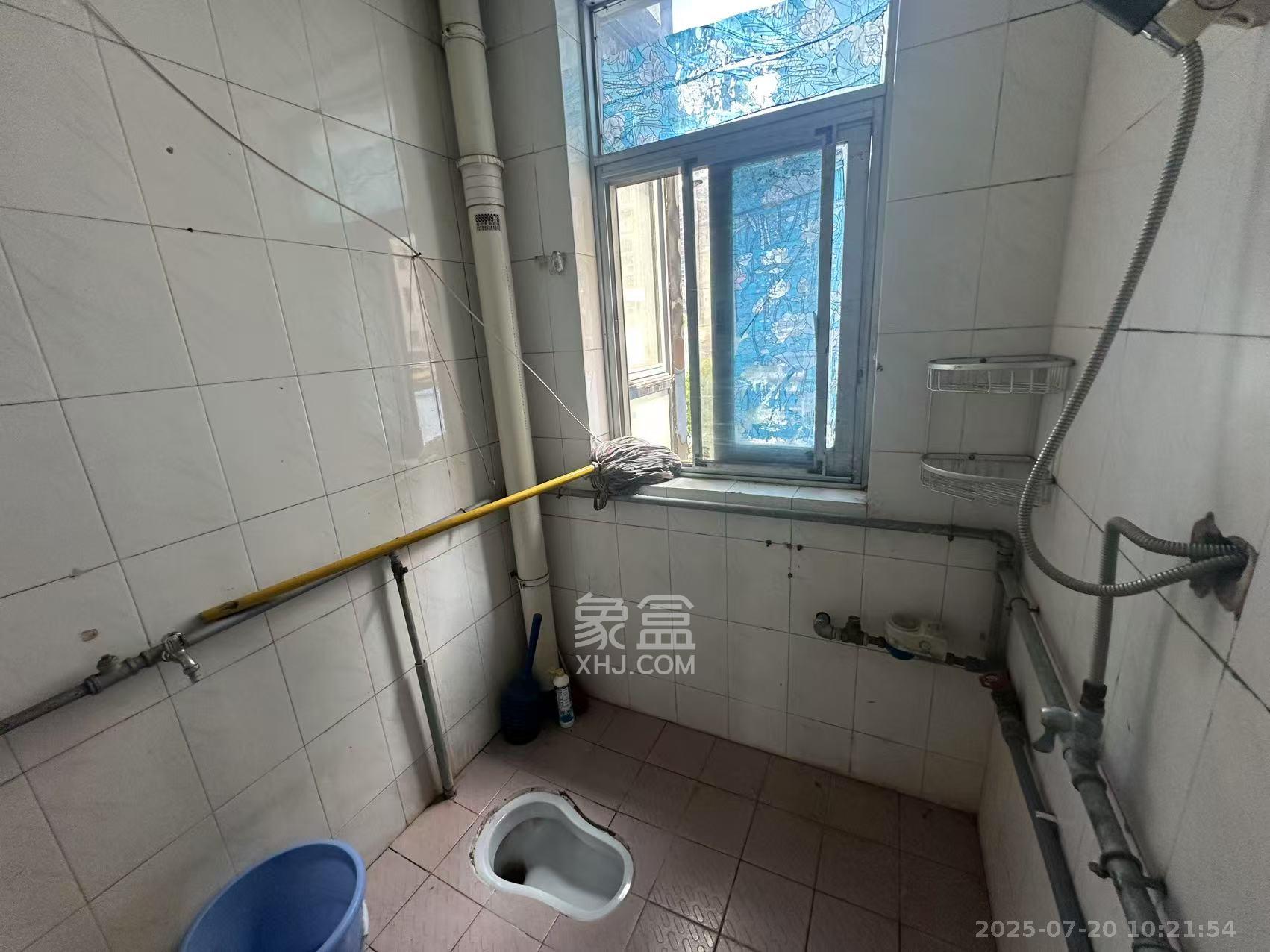 岳麓区教师村  3室2厅1卫   2300.00元/月室内图