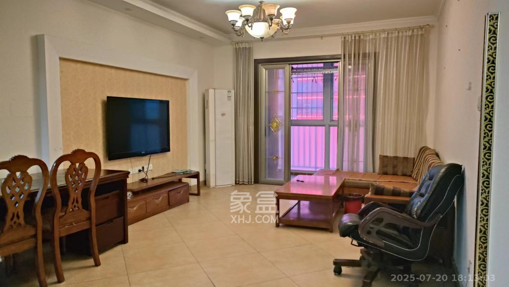 开源鑫景  3室2厅1卫   2600.00元/月室内图