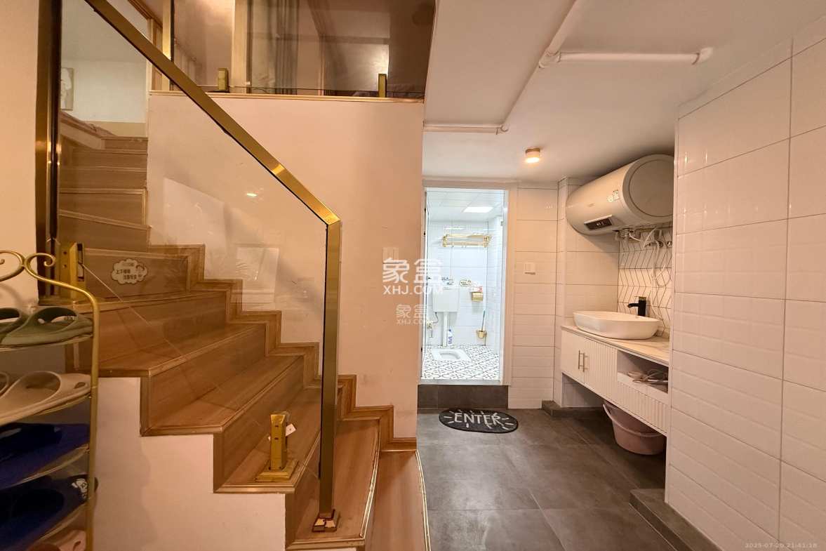 建发央玺(建发泱玺雅苑) 2室1厅1卫 2000.0元/月 建发央玺(建发泱玺雅苑) 2室1厅1卫 2000.0元/月室内图